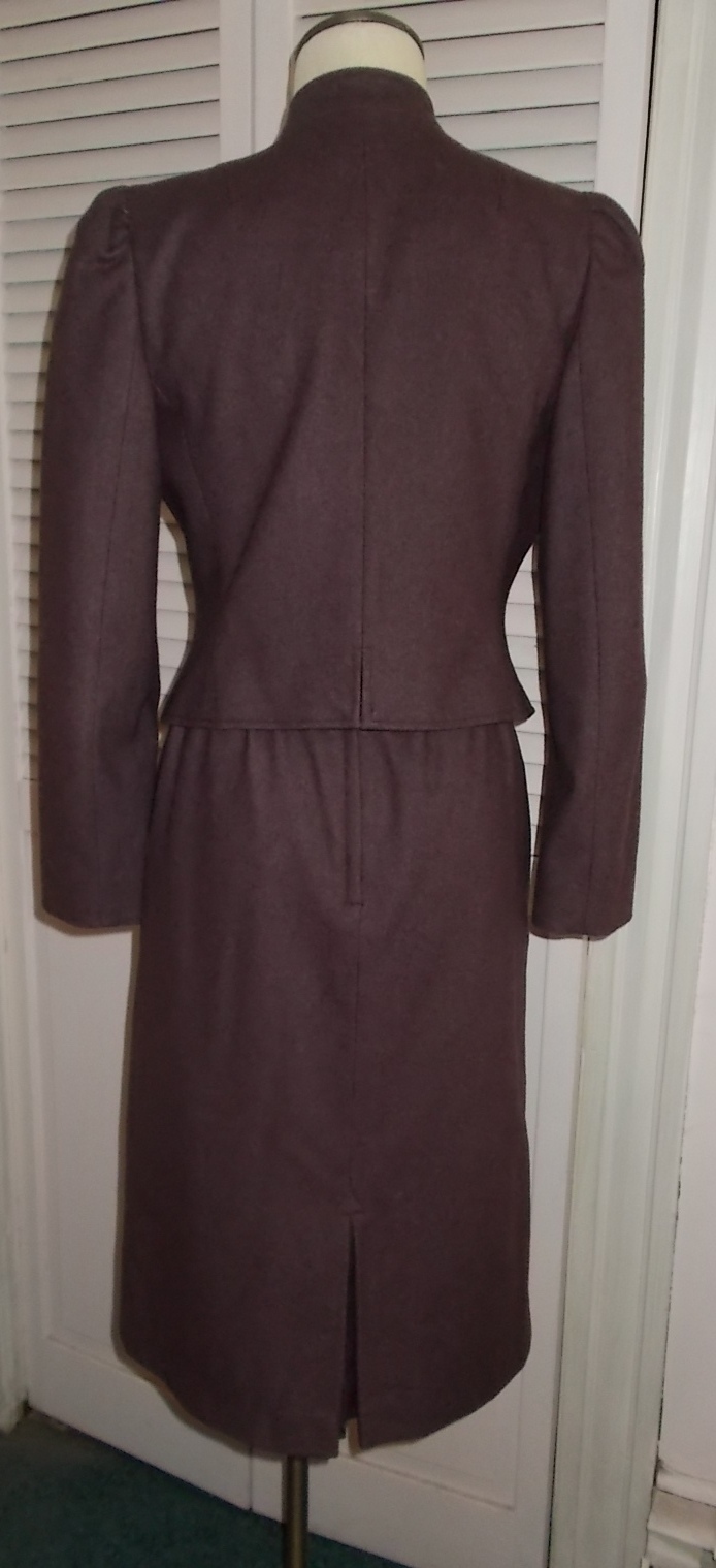 J GALLERY VINTAGE 1980s MAROON WOOL BLEND FULLY LINED 2 PIECE SUIT SIZE 8/9