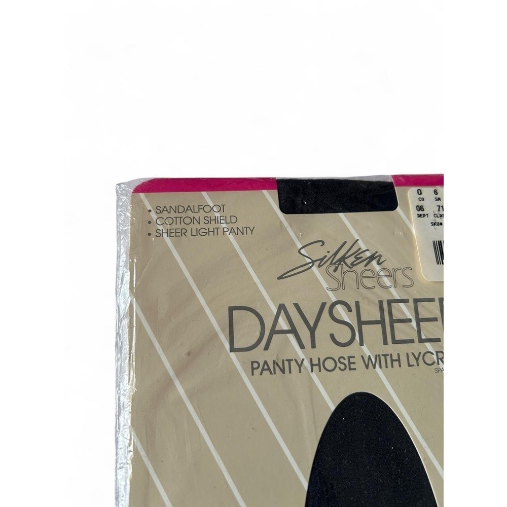 Pantyhose Vintage Femme Fatale Daysheer Navy Sheer Chic Hosiery Size B NIP