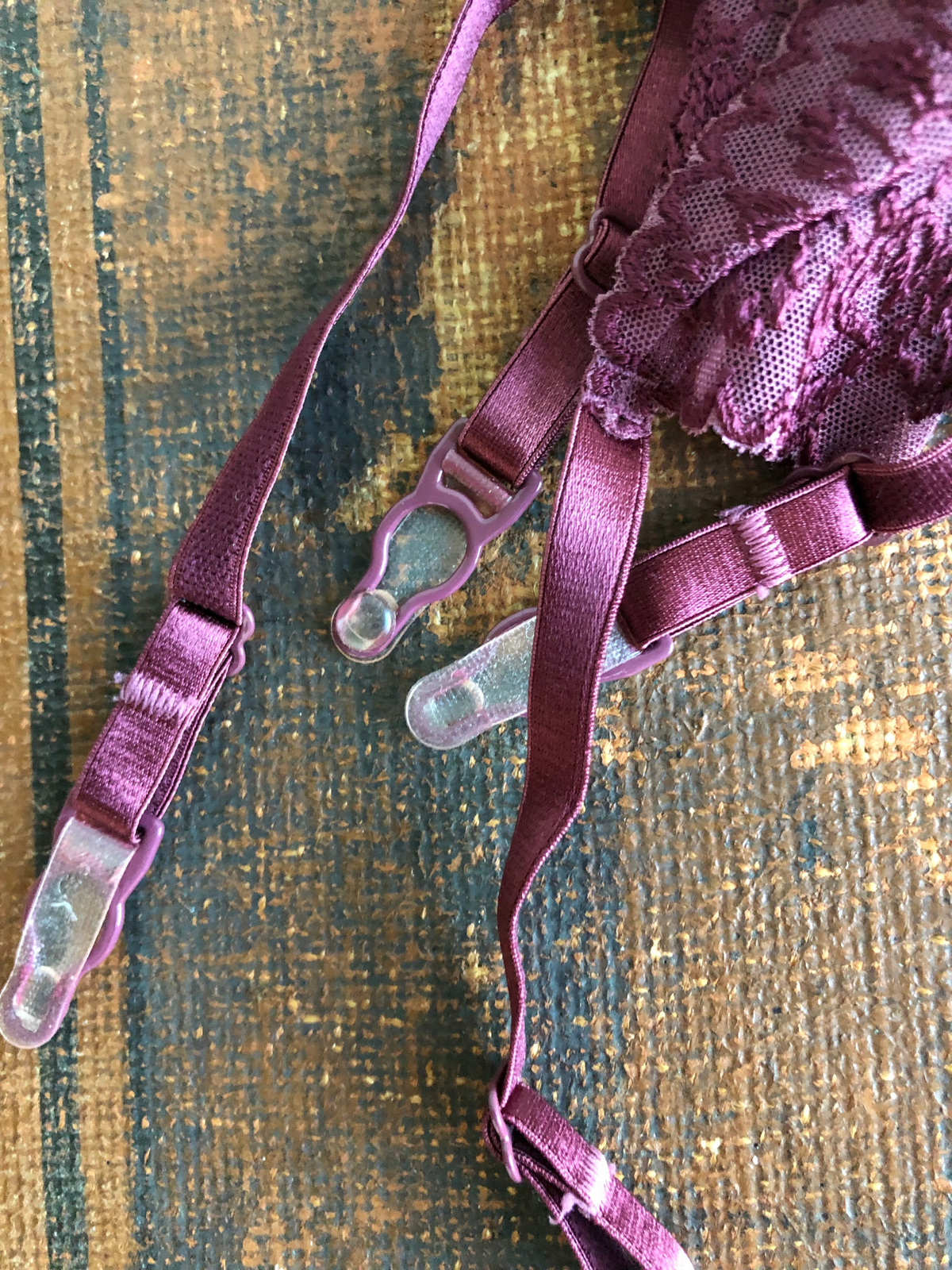 VTG NOS VICTORIA’S SECRET NWT GARTER BELT MAGENTA RED PINK LACE MESH FLORAL S