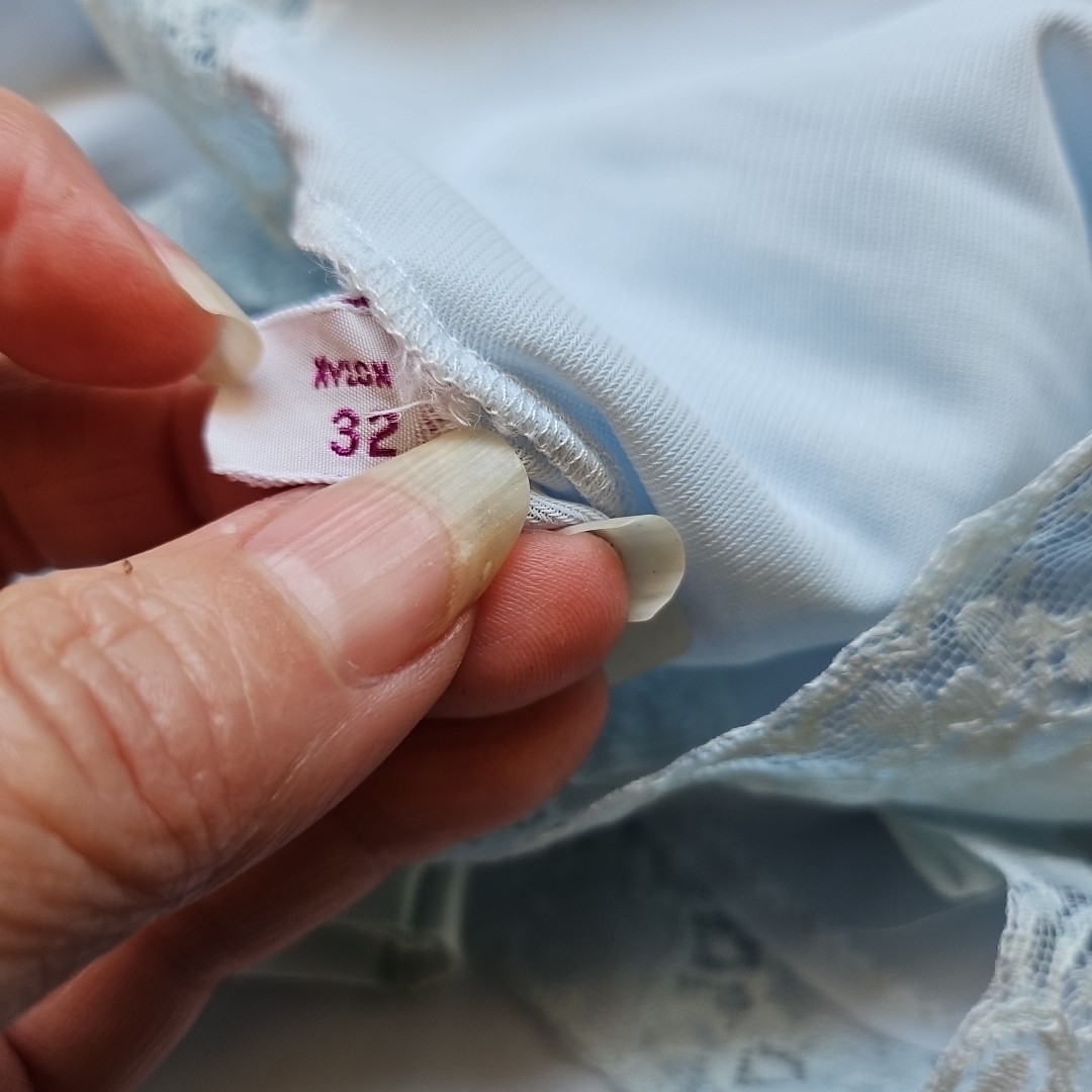 Vtg 50s Evette Baby Blue Full Slip Nightie Crystal Pleating Bodice & Lace 32″