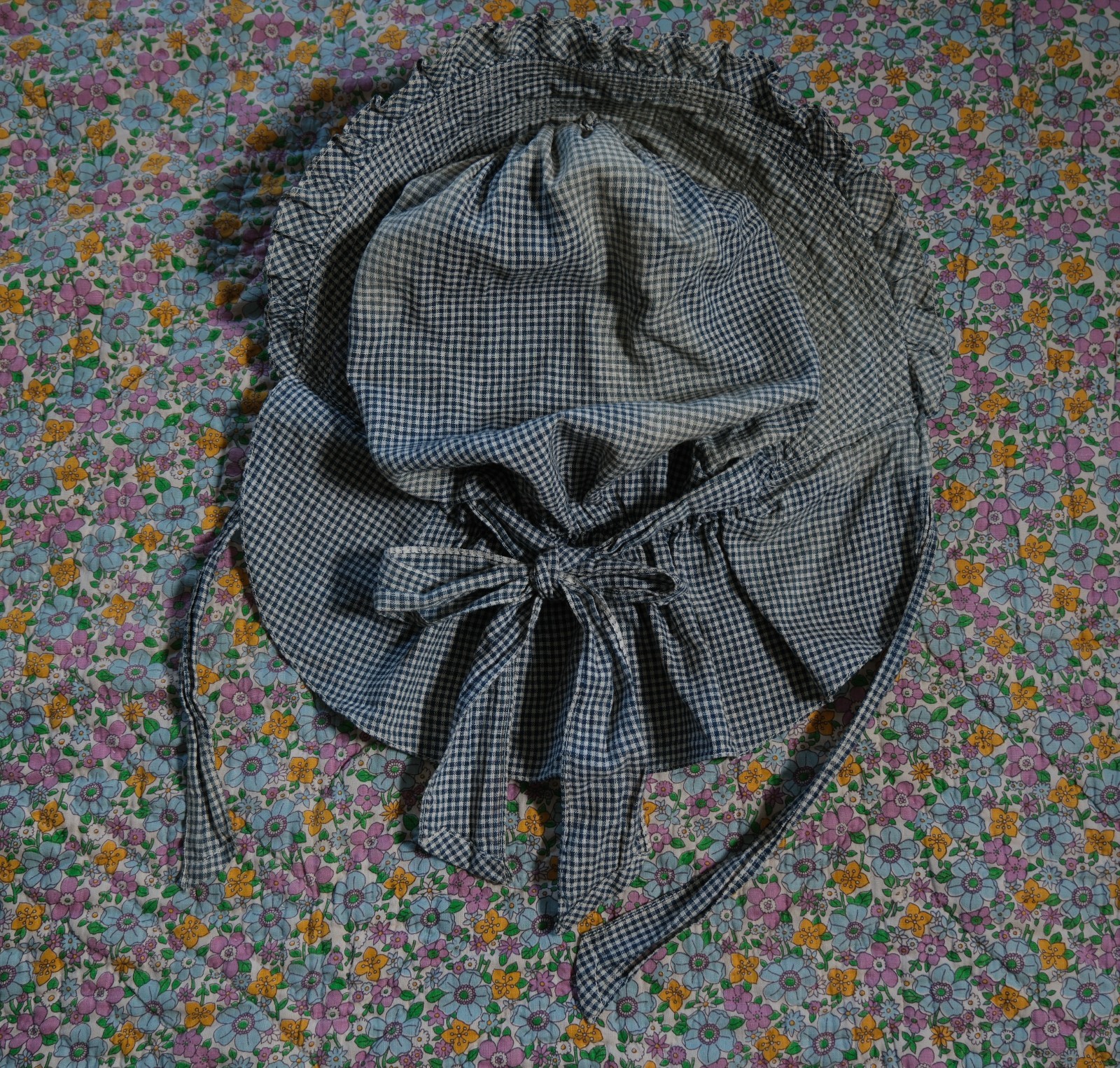 Vtg 1920’s Antique Blue & White Bonnett Farm Primitive Prairie Farm Homestead