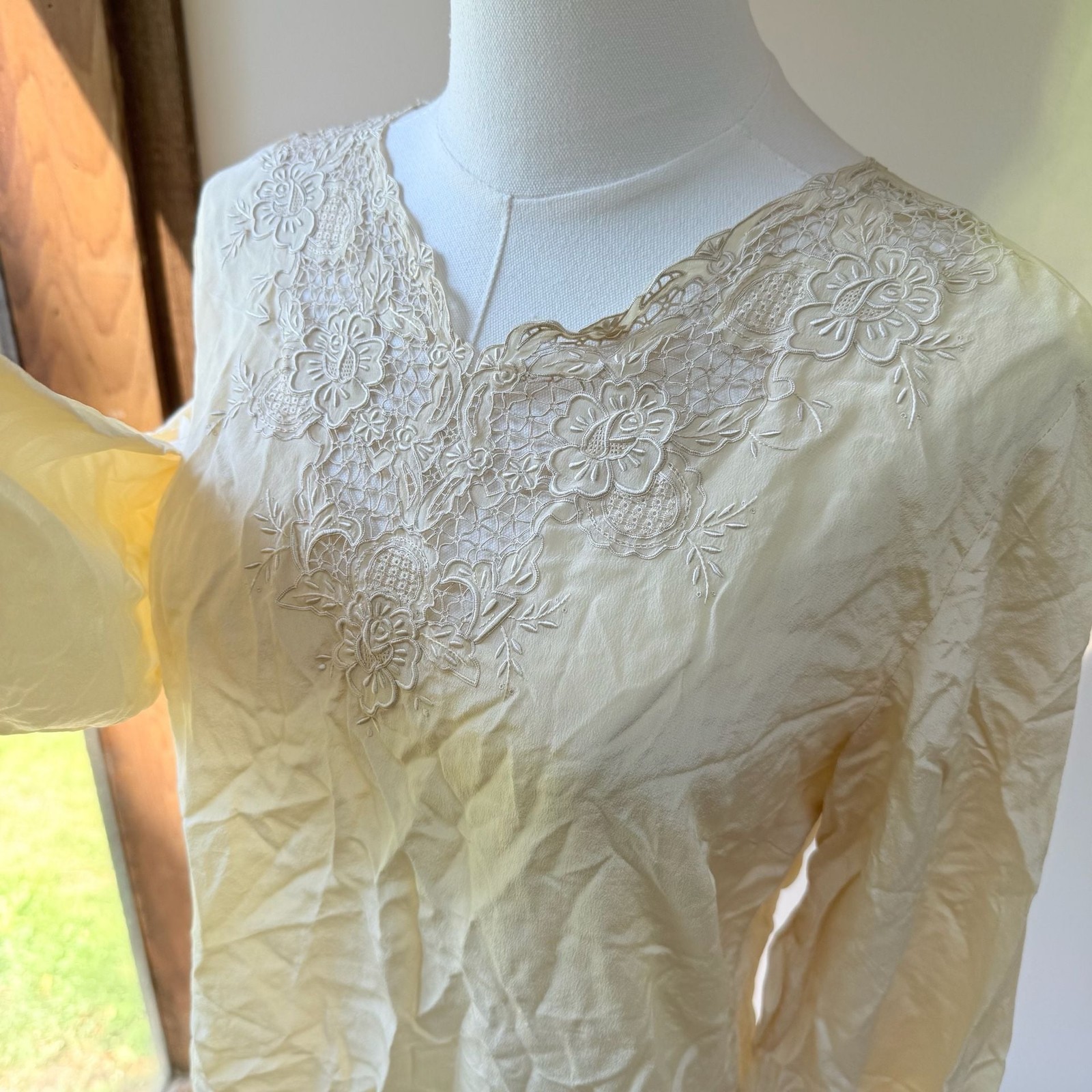 Vintage 100% Silk Hand Embroidered Lace Detail Blouse