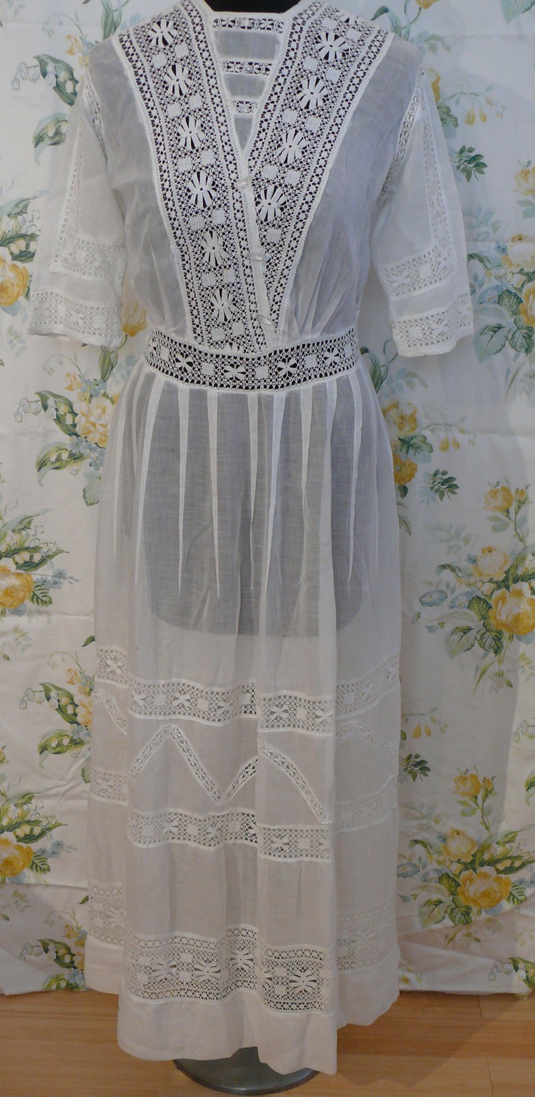 1910-15 Gibson Girl White Long Cool Cotton Lawn Dress w. Lace Grad / Wedding M