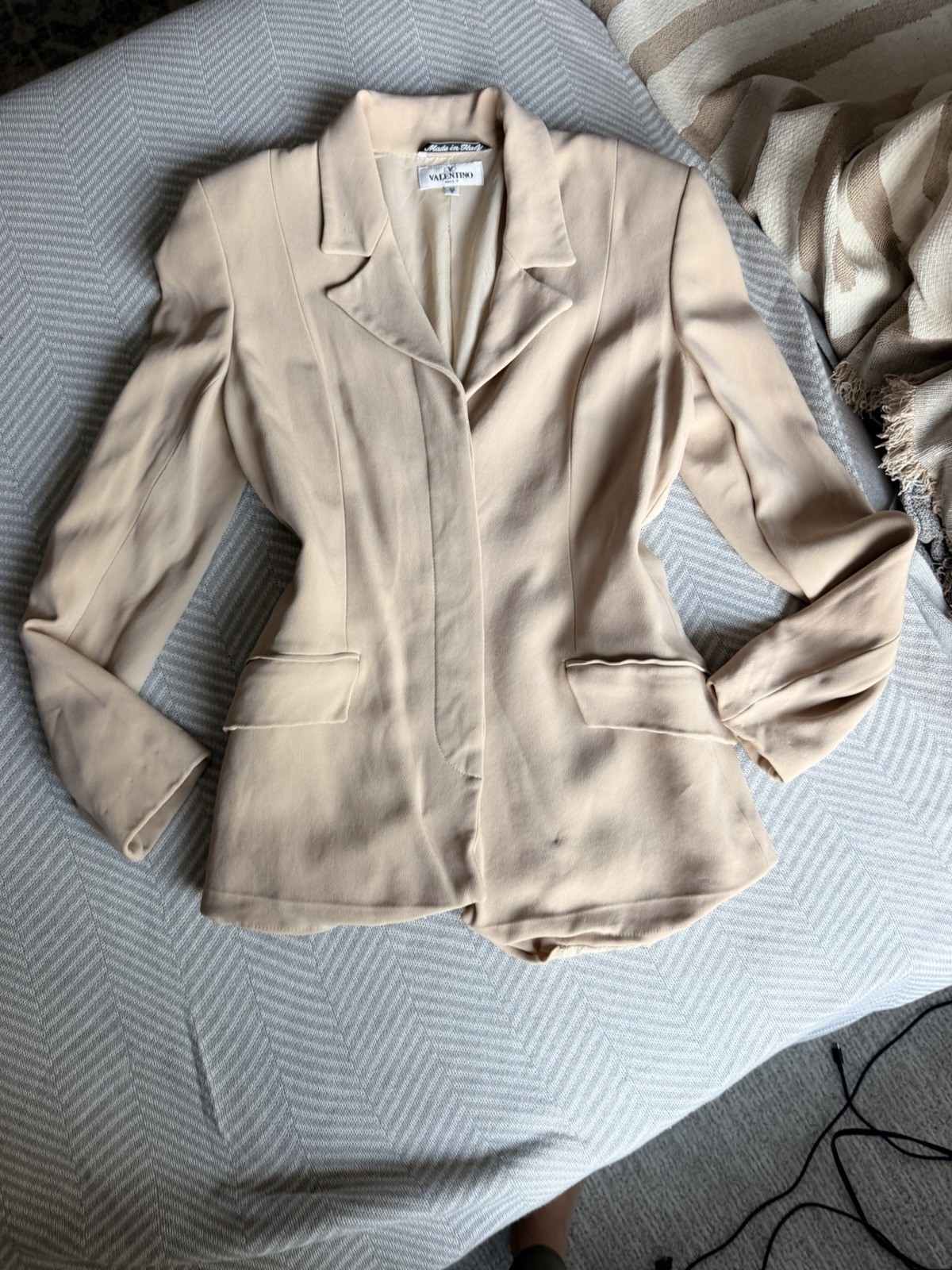 Vintage 80s Valentino Nude Tan silk classic shoulder pads blazer jacket 38