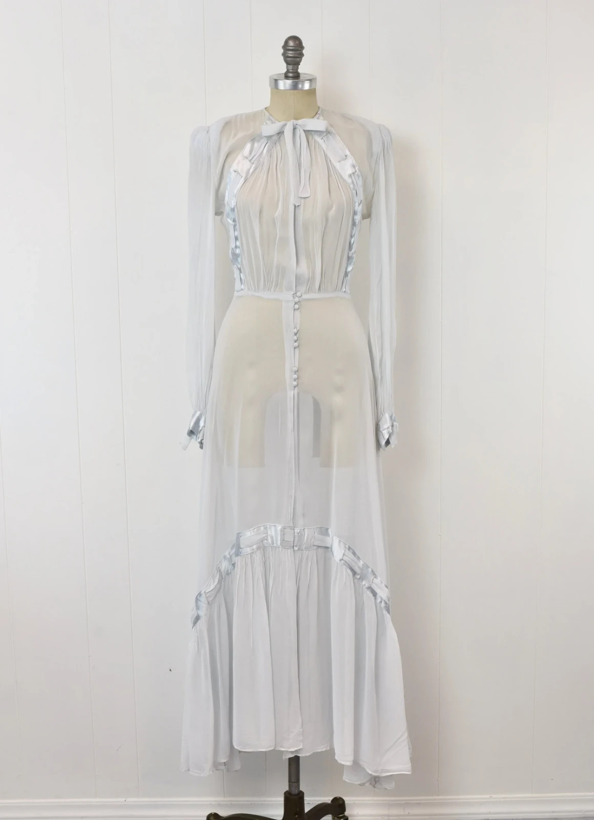 Vintage 40s Baby Blue Sheer Nylon Ribbon Odette Barsa Lingerie Robe Dress