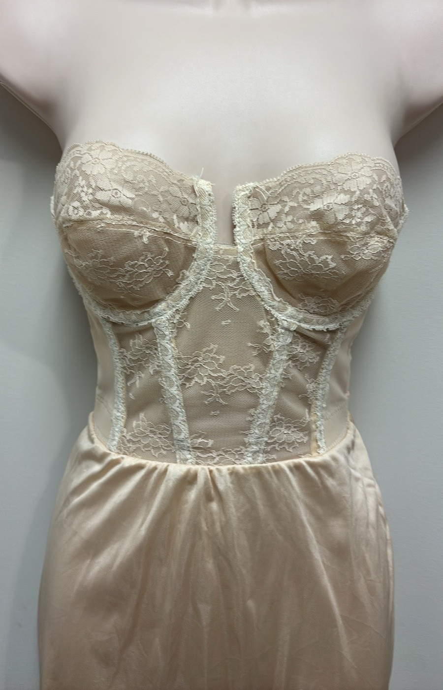 Vintage BACKTALK Young Smoothie Strouse Adler Lace Bustier Bra Dress Slip 34B