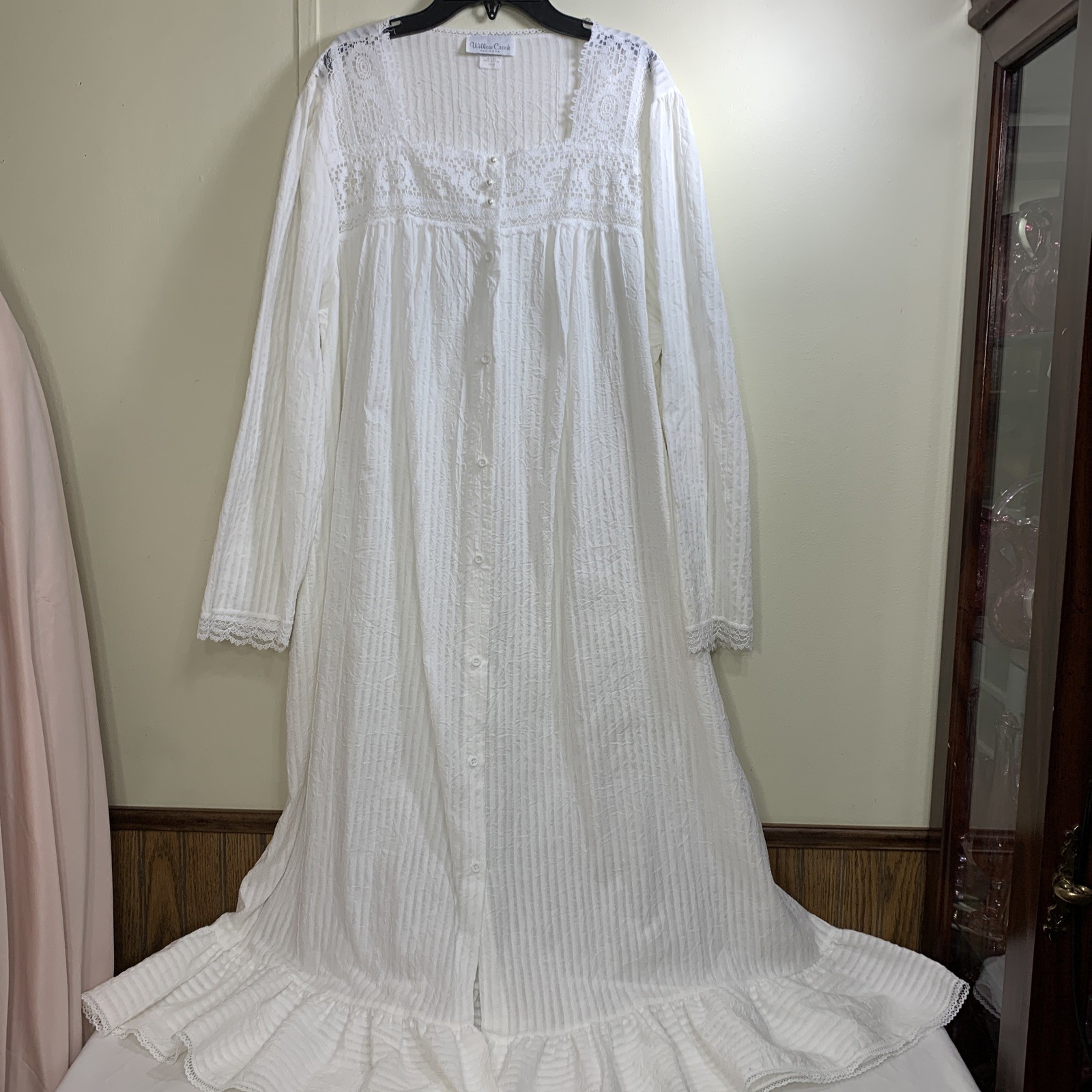 Vintage Willow Creek White Lace Dress Gown Robe Large Cottagecore Prairie Ruffle