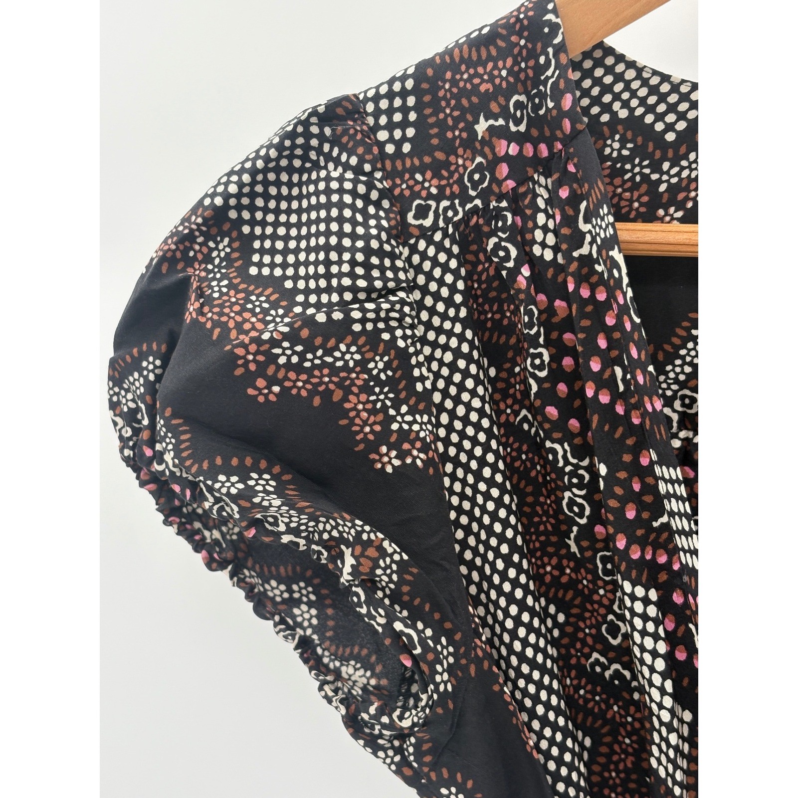 Banana Republic Wrap Dress Silk Retro Indie Boho Black Puff Sleeve Women Size 2
