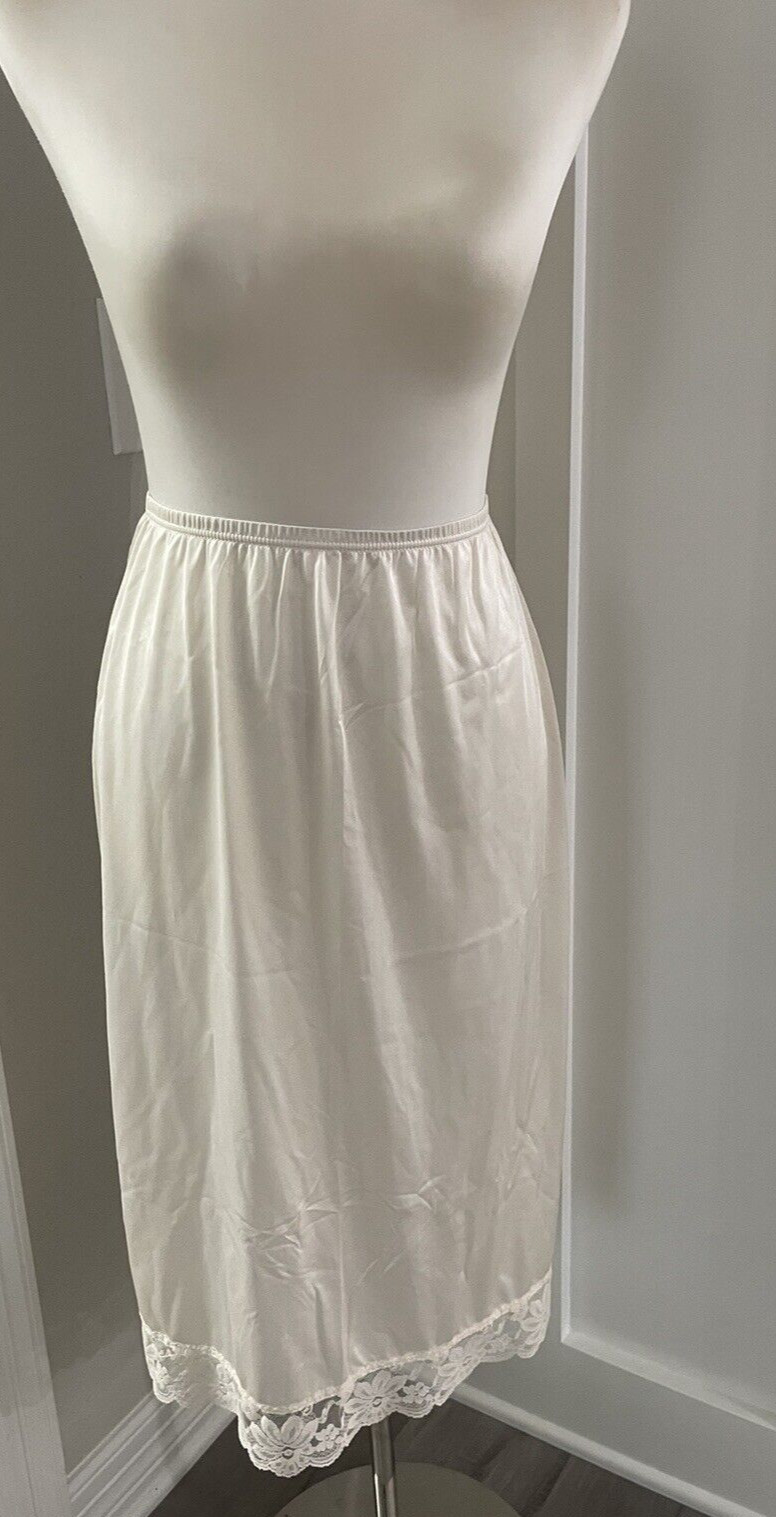 Lorraine Half Slip Beige Small Soft Blush Nylon Vintage 2″ Lace Hem