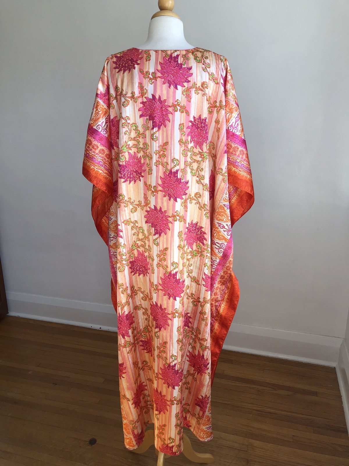 STUNNING VTG BARBIZON Pink & Orange Silky Satin Caftan Dress SZ O/S