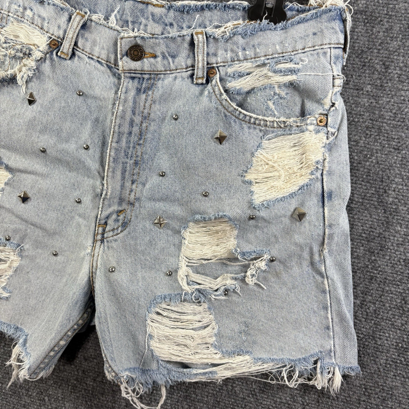 VTG Levis Orange Tab Distressed Cut Off Denim Shorts 34 (Fits 32) Studded Cheeky
