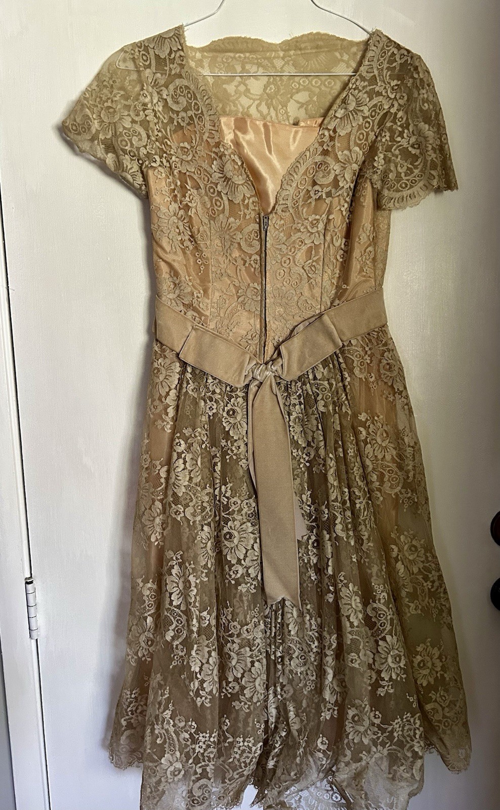 Gorgeous 1950’s Lace Cocktail Dress with Velveteen Accent At Waist