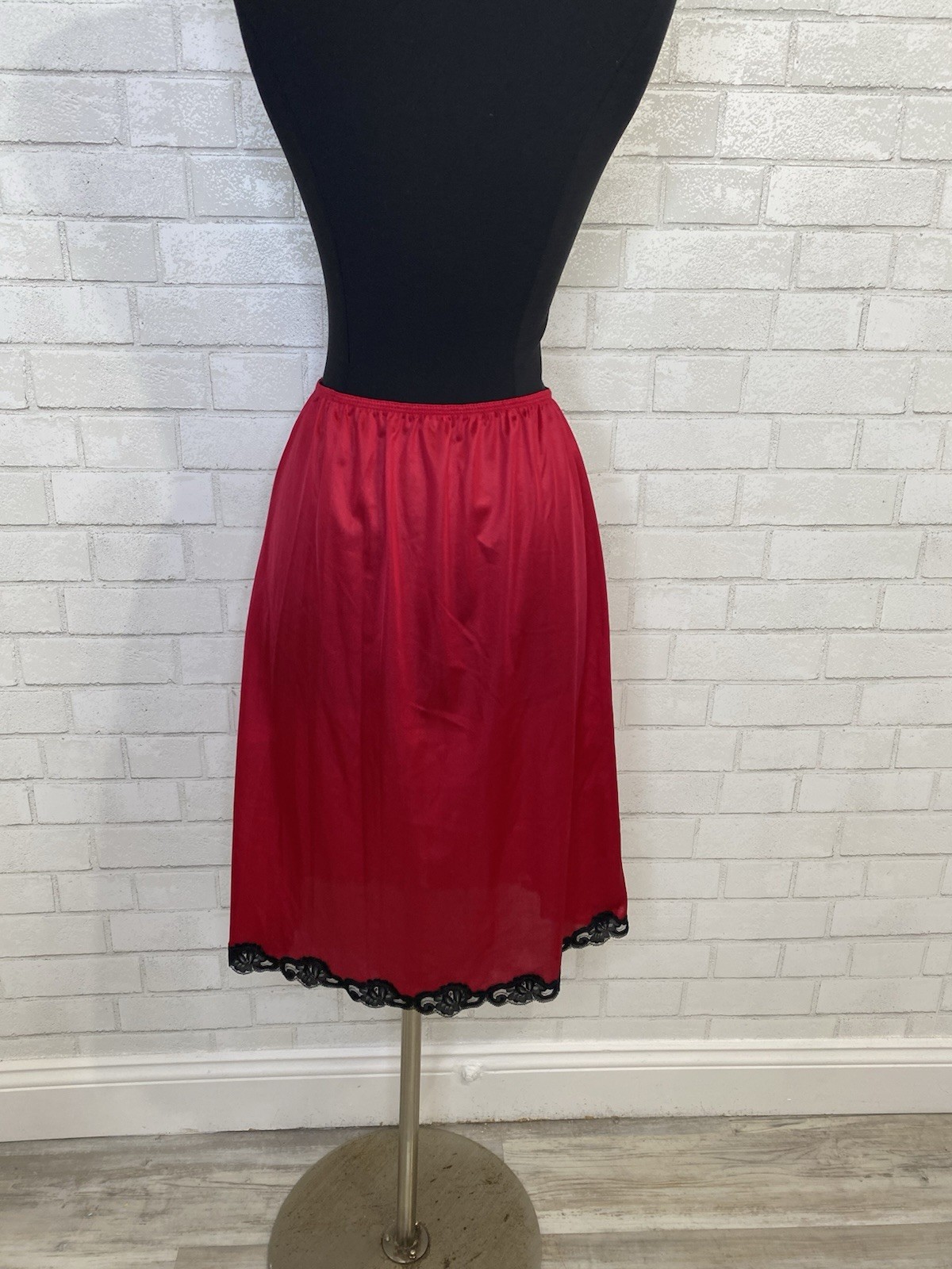 Vintage 1960’s Nylon Red Black Half Slip Skirt lingerie Large Sliperfection