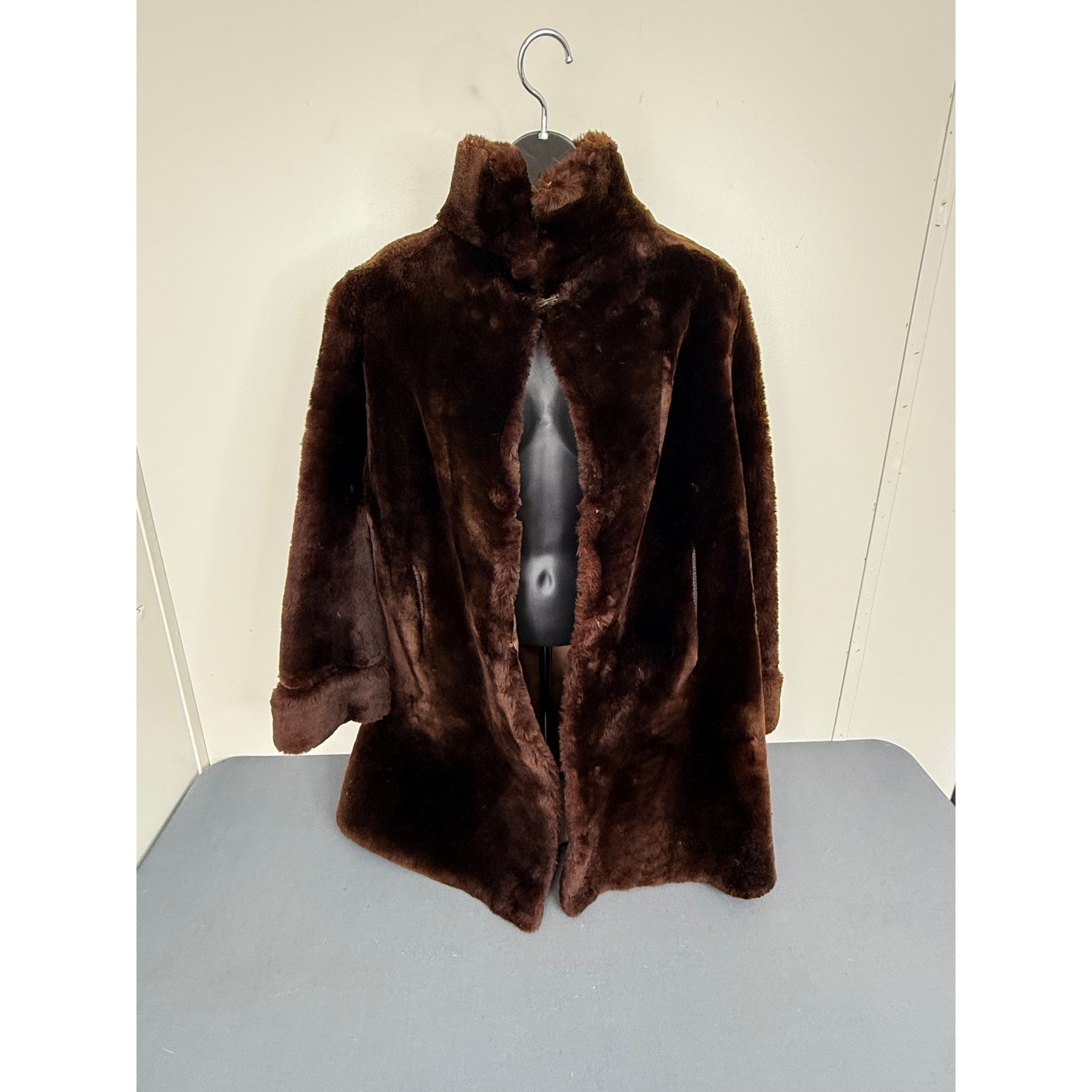 Hirsch Faux Fur Coat Women Large Brown Vintage Chicago Funnel Neck Plush Jacket