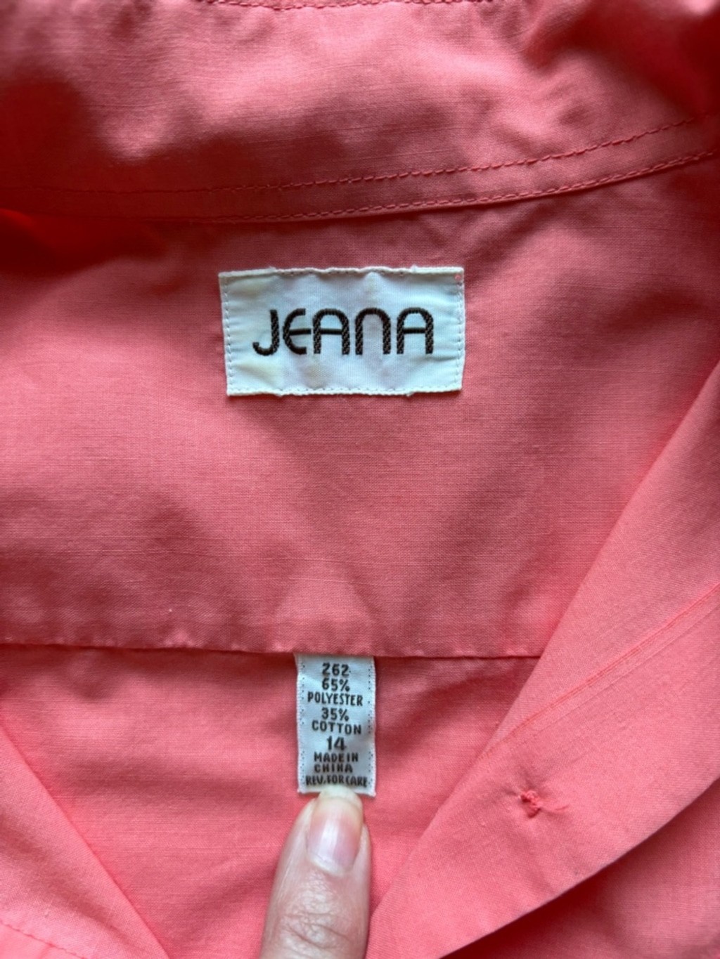 Vintage Minimalist Coastal Coral Button Up Shirt – Coral – M/L