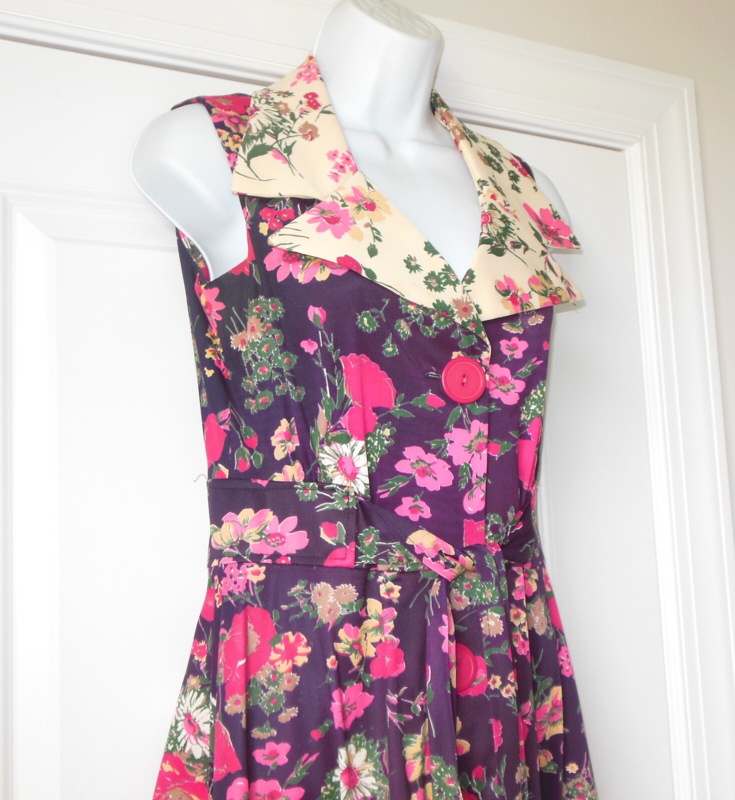 Vintage Floral Dress sz ~S Large Collar Button Front w Belt 60’s 70’s Sleeveless