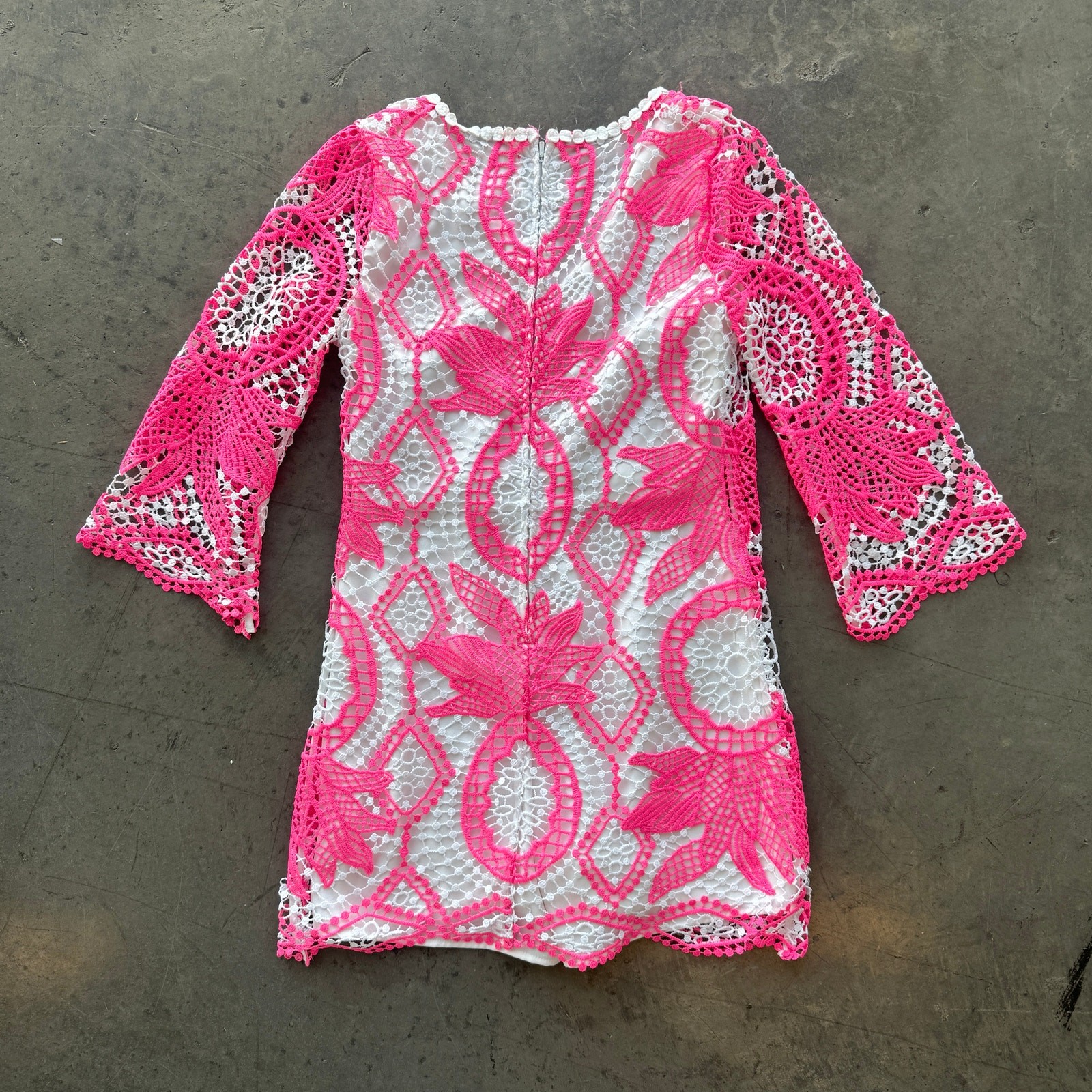 Lilly Pulitzer Lottie Romper Pink Tropics Juice Stand Crochet Flare White Size 0