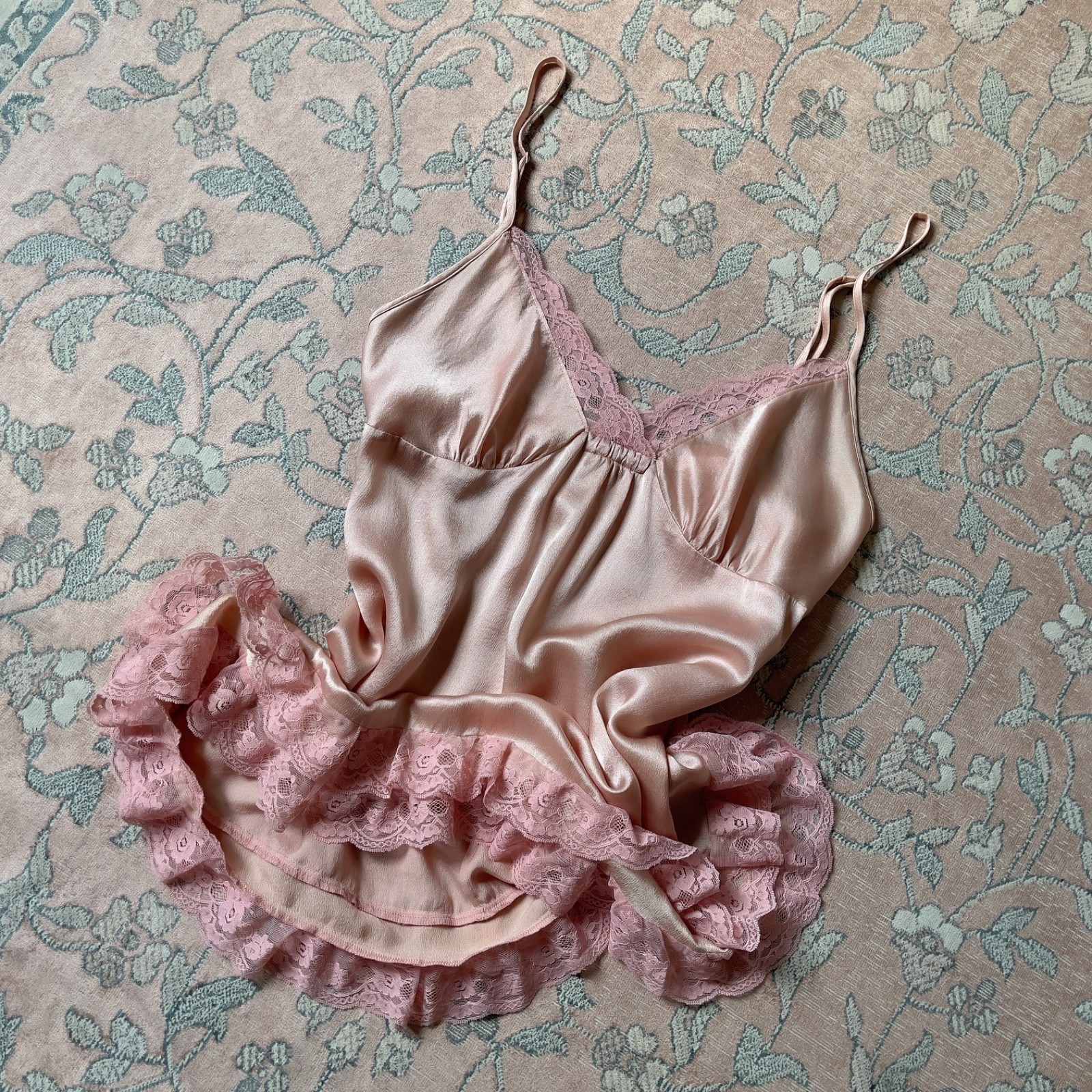 Vintage Victoria’s Secret Blush Peach Pink Silk Lace Mini Slip Dress (M)