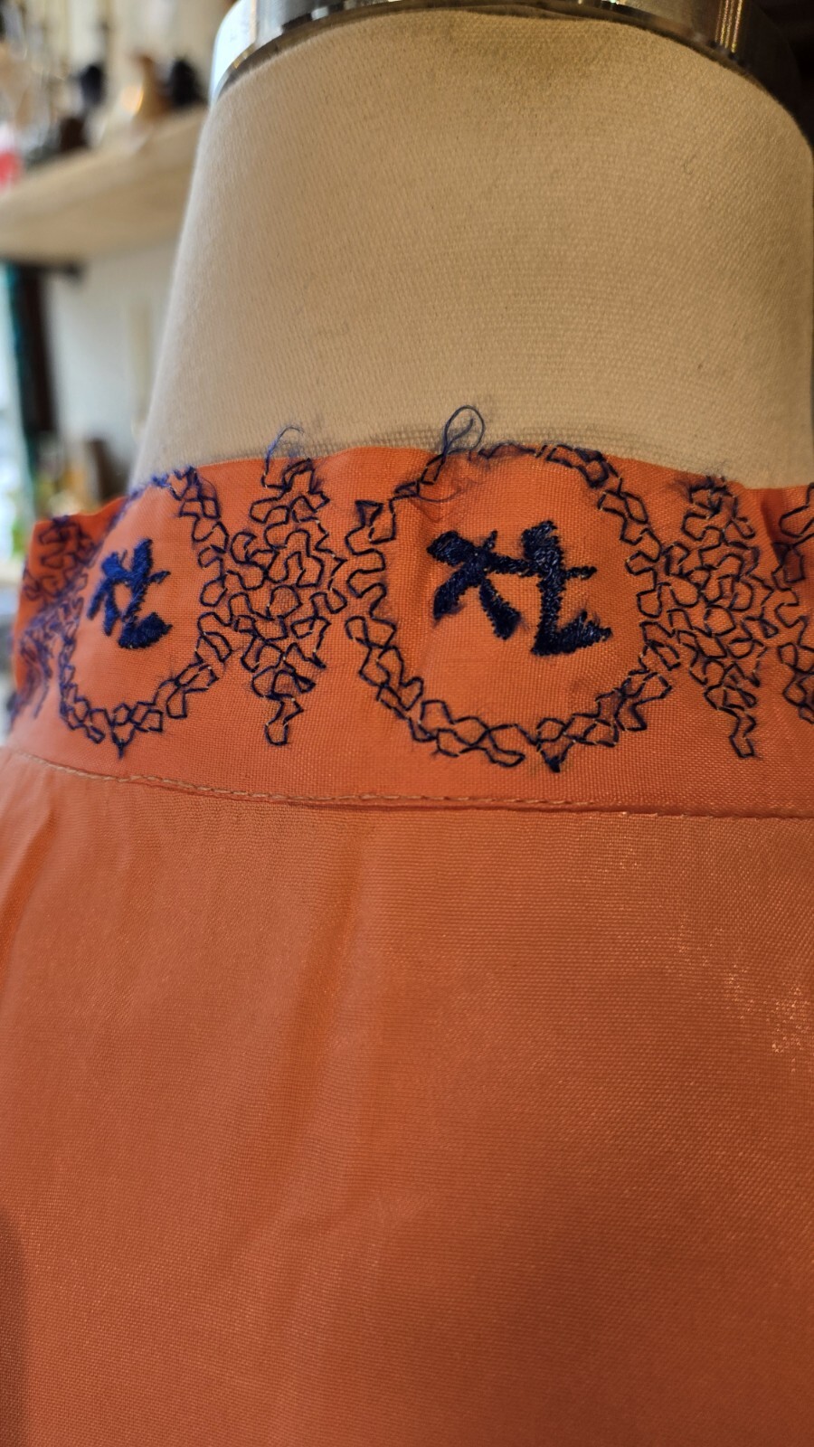 VTG 1940s Beach Pajamas Salmon Pink Rayon Blue Embroidered 2pc Set