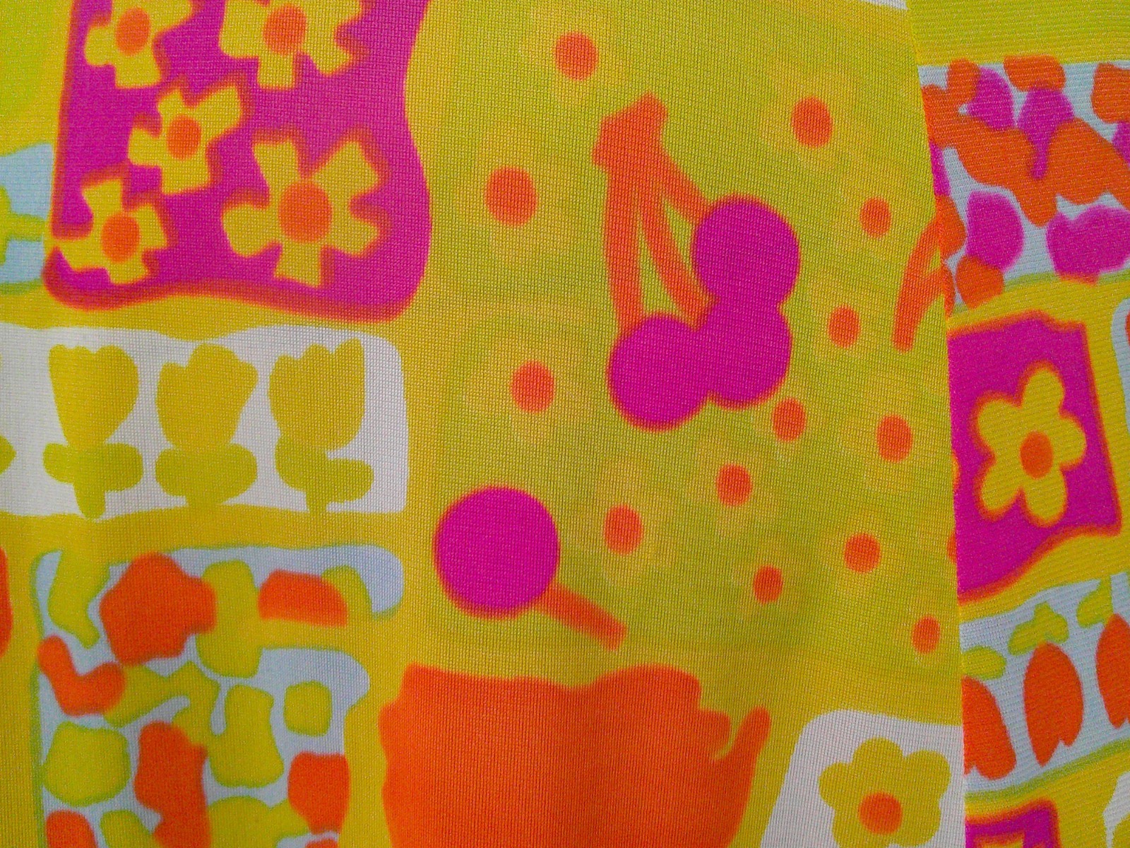 Vtg 60’s MOD Formfit Rogers Silky Slinky Nylon Keyhole Nightgown POP ART Print S