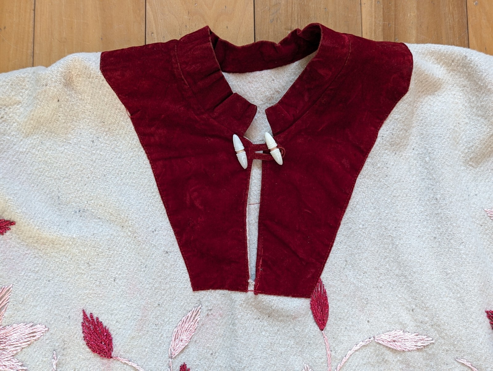 VTG Boho Chic Hippie Unbleached Wool Red Velvet Embroidered Fringe Poncho OOAK