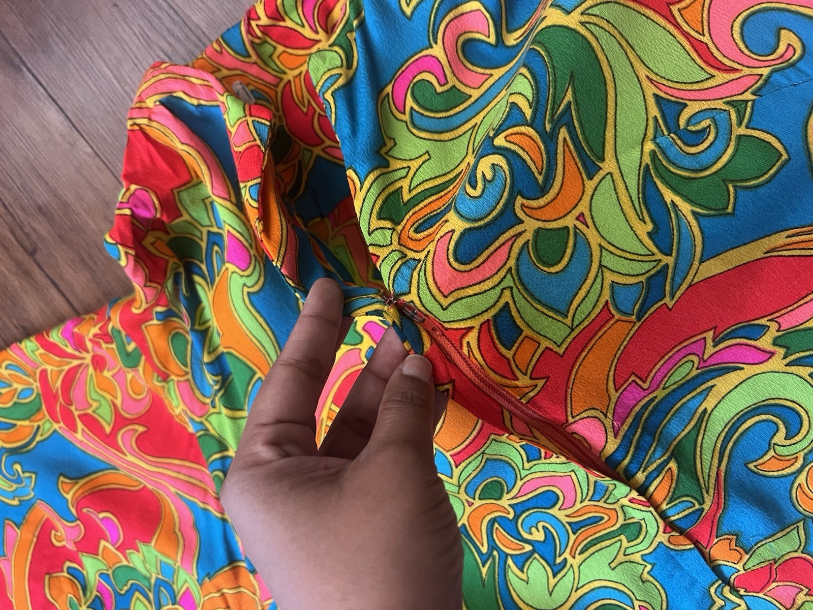 Vintage 70s Bergdorf Goodman Dress Maxi Winged Kaftan Psychedelic Vibrant Retro