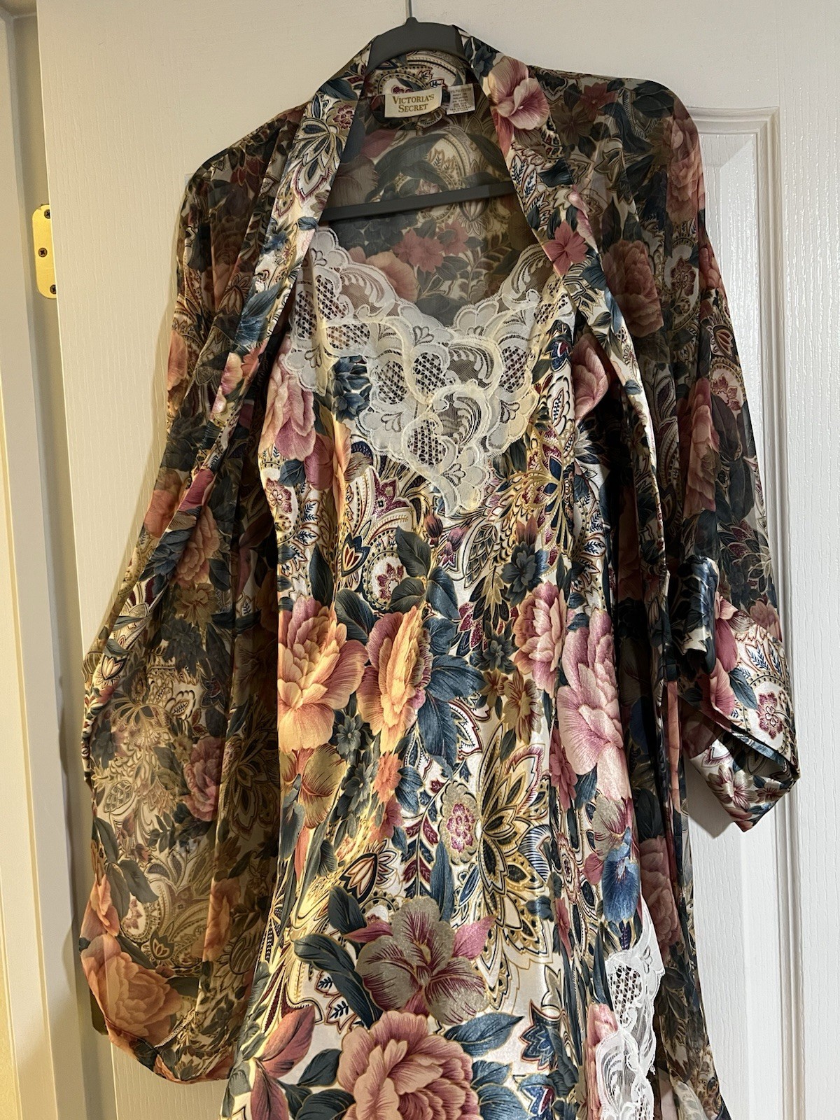 Victoria’s Secret Maxi Nightgown and Robe Set Vintage, Size Medium