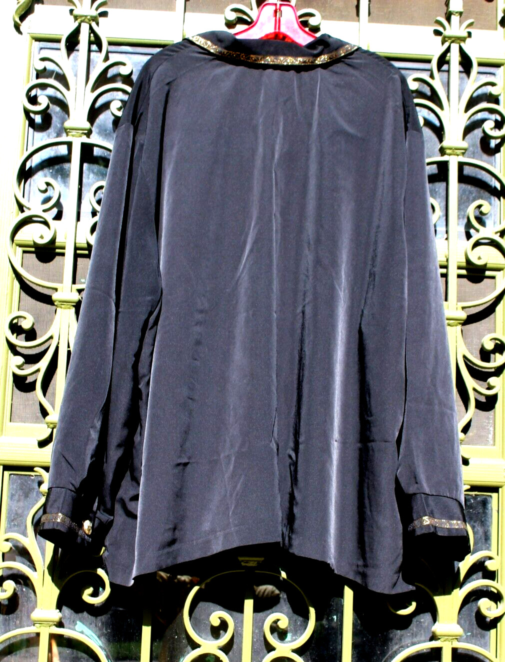 Vintage 1980’s Silver Threads Size 5X Women’s Black Blouse w Gold Accents