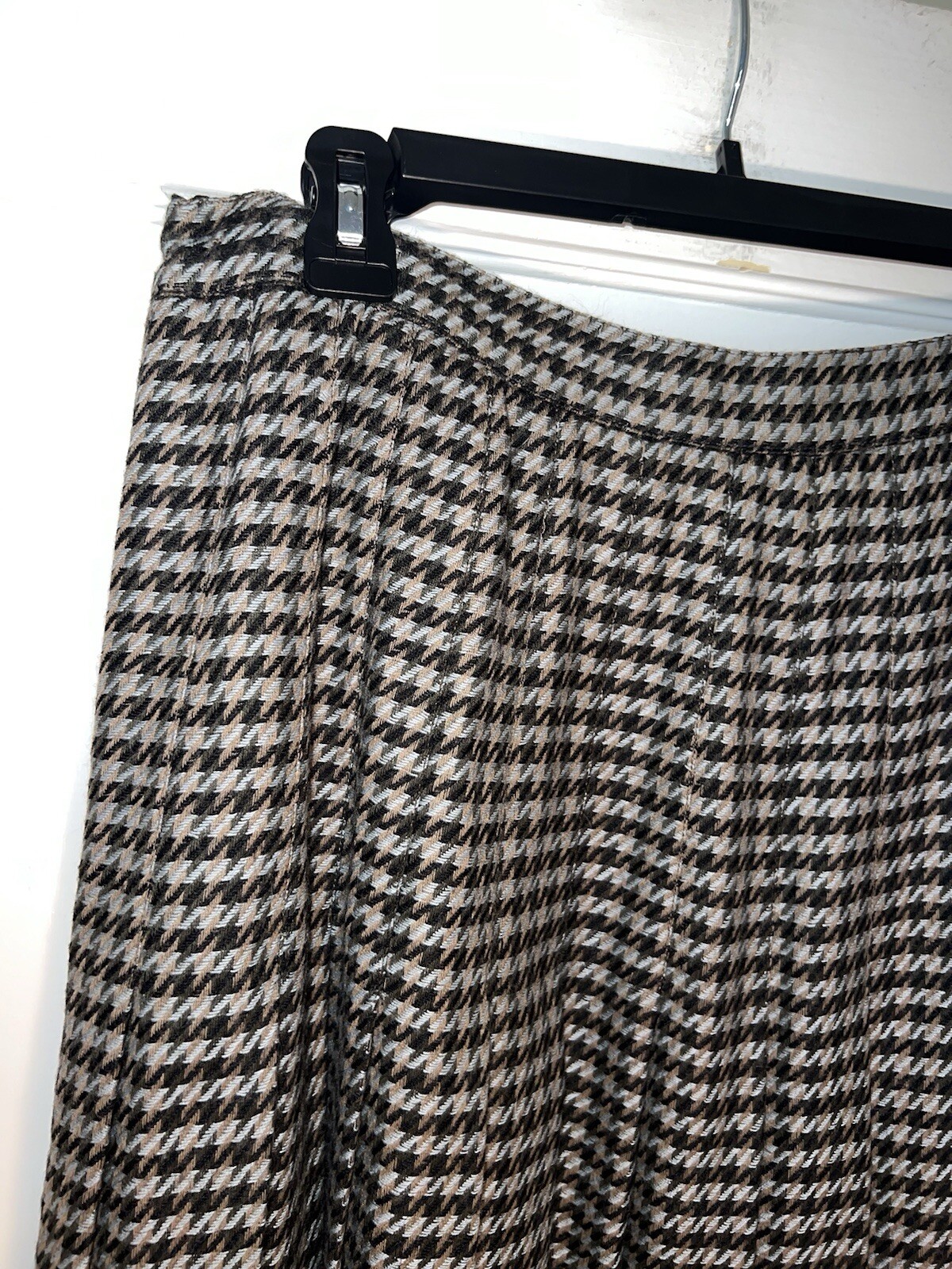 J. Tiktiner Vintage Plaid Wool Pleated Skirt Academia Preppy France 44/ 12. d743
