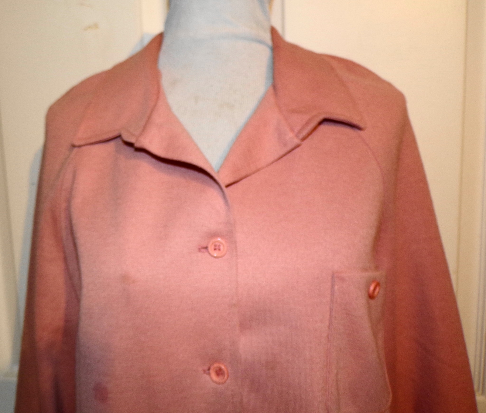 Vintage Light Coral Trissi Polyester Wool Knit Long Sleeved Shirt B42
