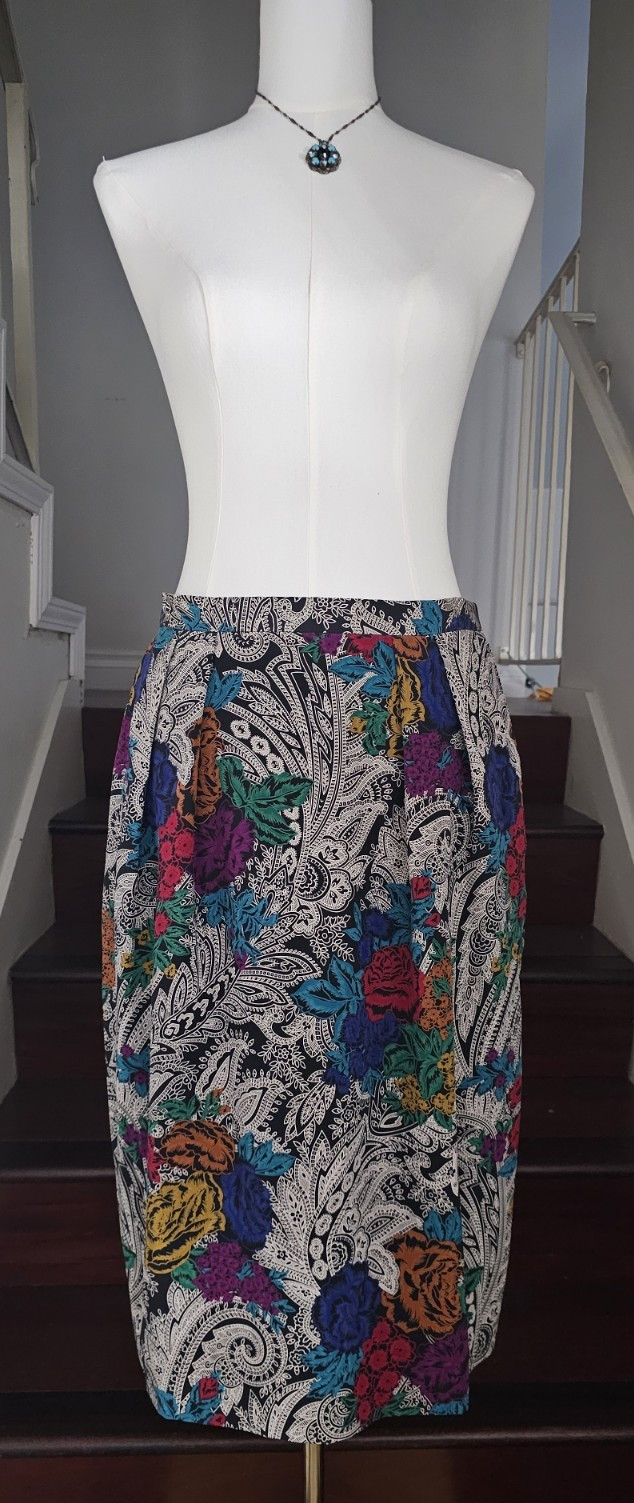 Vintage Albert Nipon 1980’s Colorful Floral Leaves Side Zip 100% Silk Skirt 12