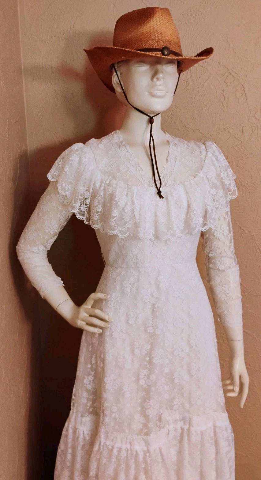 VTG 70’s „Pronuptia Paris” White Lace Prairie Dress/Gown 38 or 8 or Today’s 6
