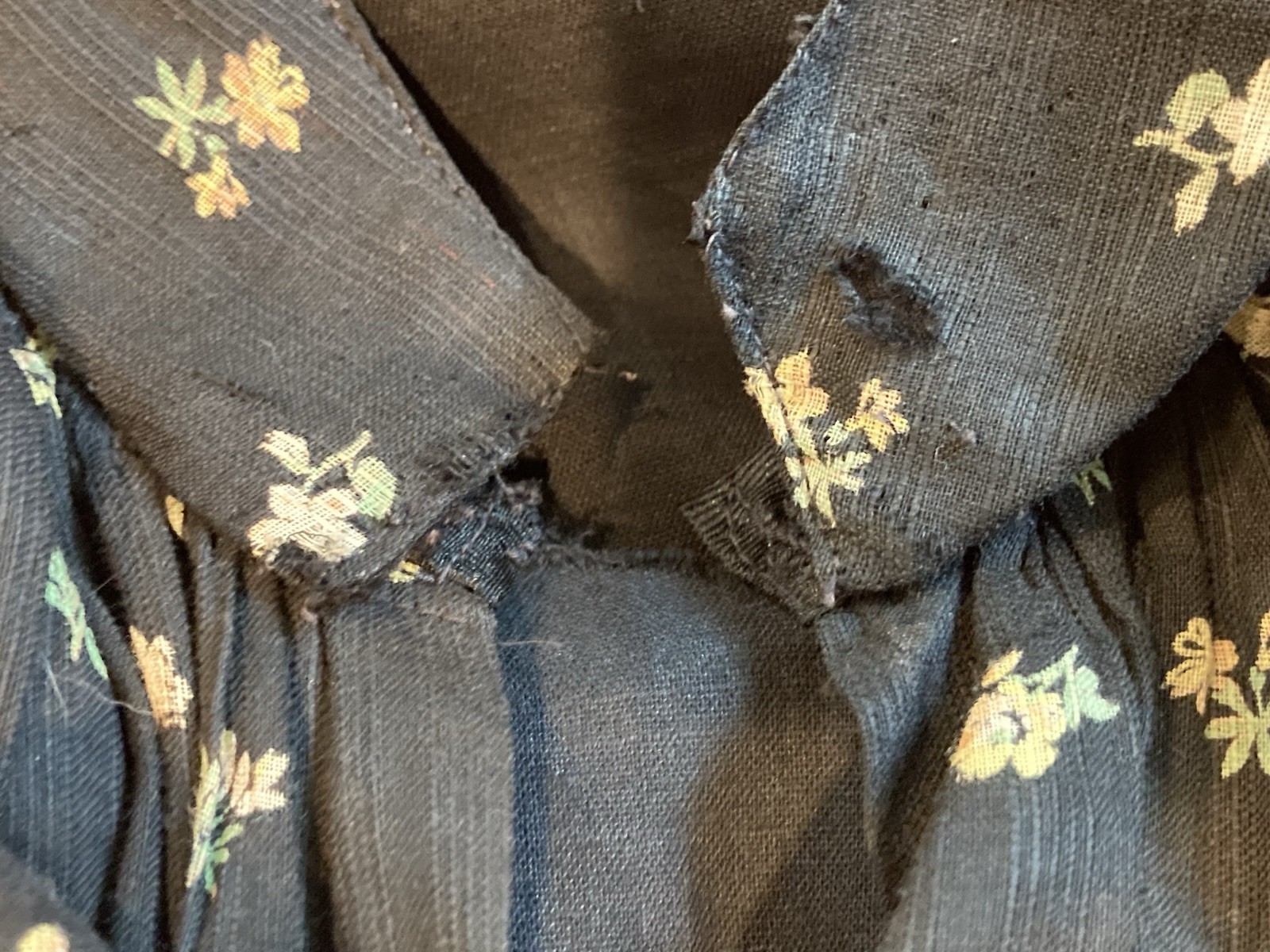 Vintage 1890s 1900s Victorian 2 pc dress print w little flowers