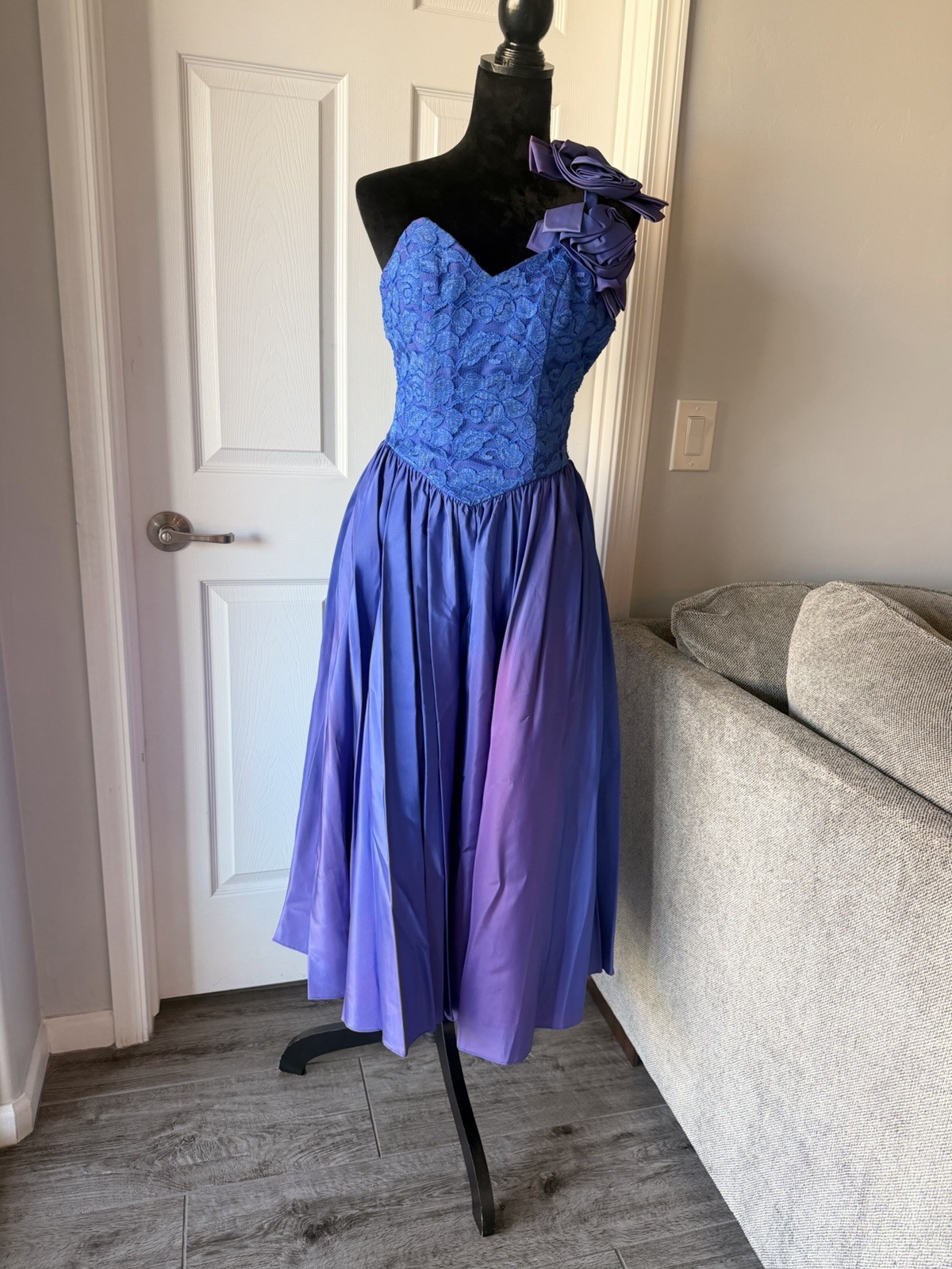 Vintage 1980s HW Collections One Shoulder Blue Purple Lace Satin Ball Gown 5-6