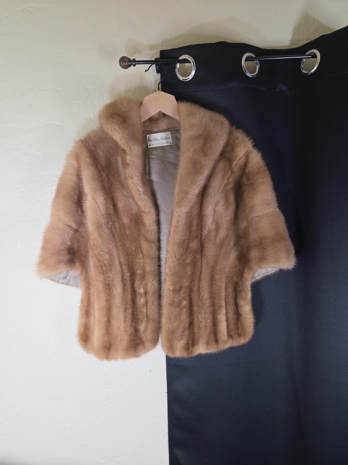 Vintage 70s The Fur Salon Women’s Tan Genuine Mink Fur Coat Mob Wife Old Money