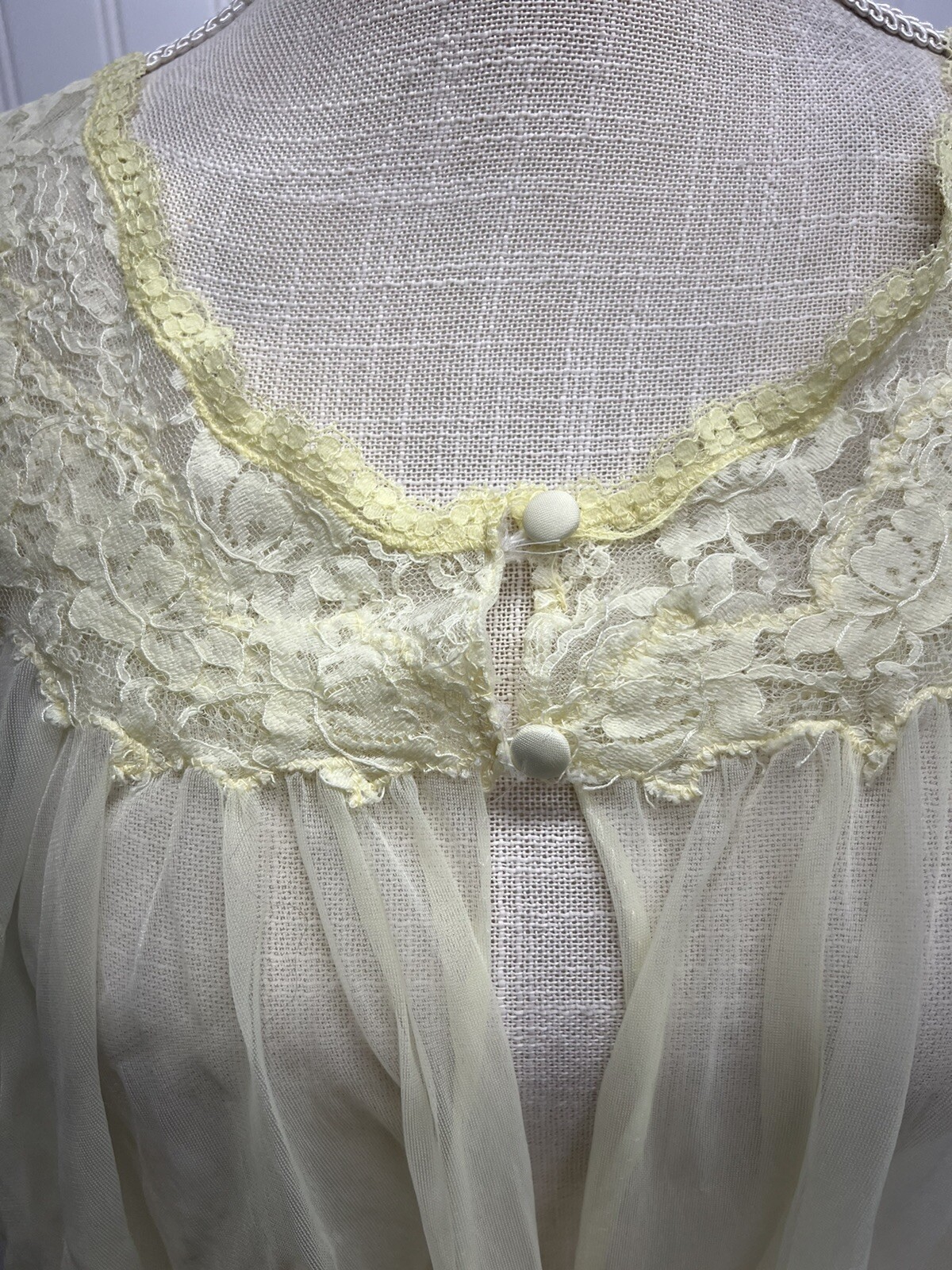 Vtg Lisette By Al Sterling Sheer Nylon Lace Robe yellow sz M
