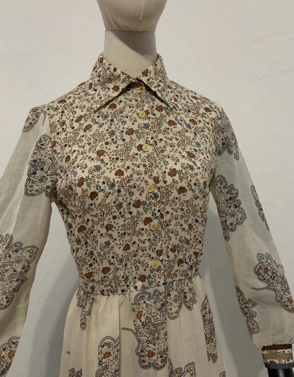 Vintage 70s Leslie Fay Floral Maxi Dress Boho Prairie Button Front