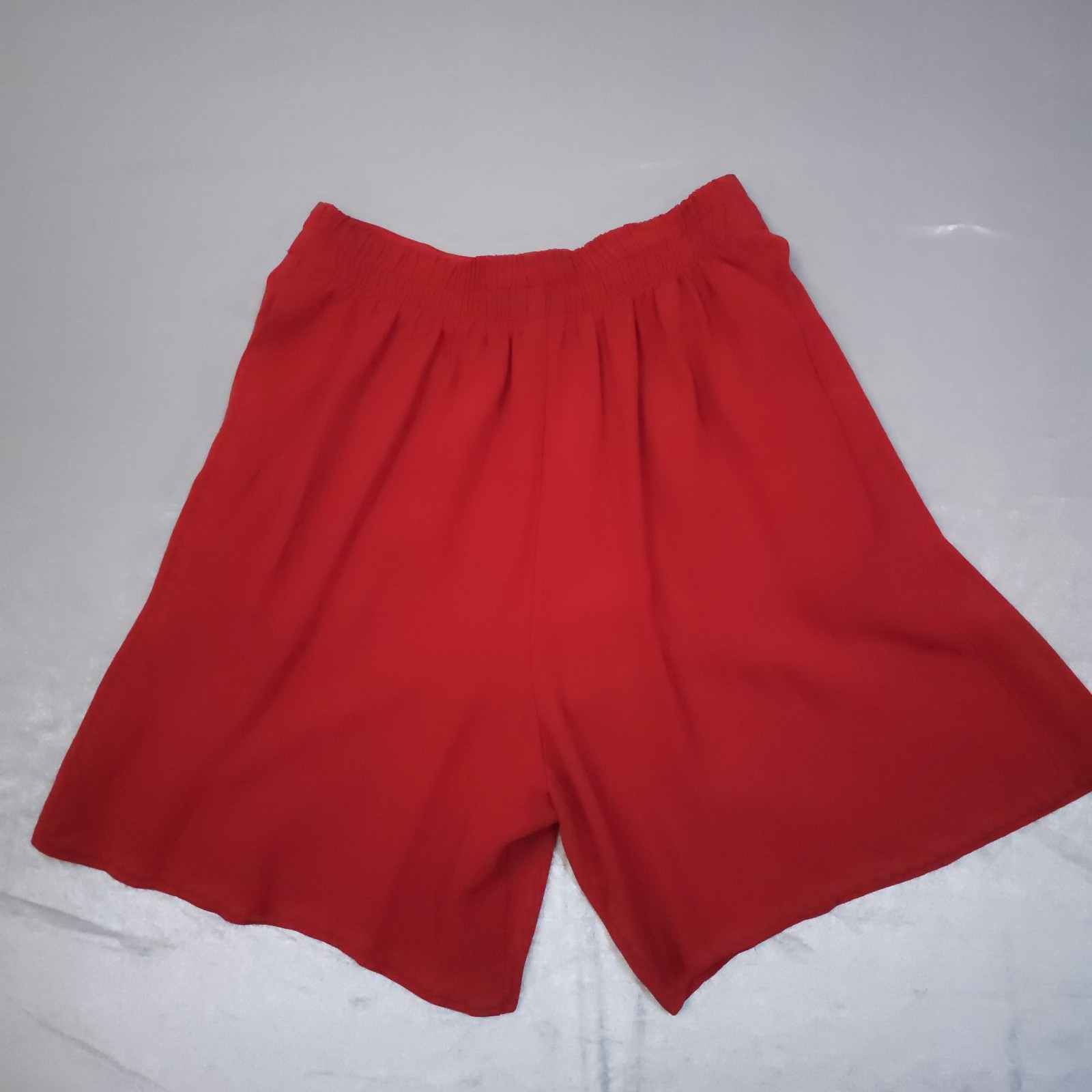 Vtg Red Flowy Shorts Rayon USA Sm/Med Pleated 1980s Fairy Glam Classic Stretch