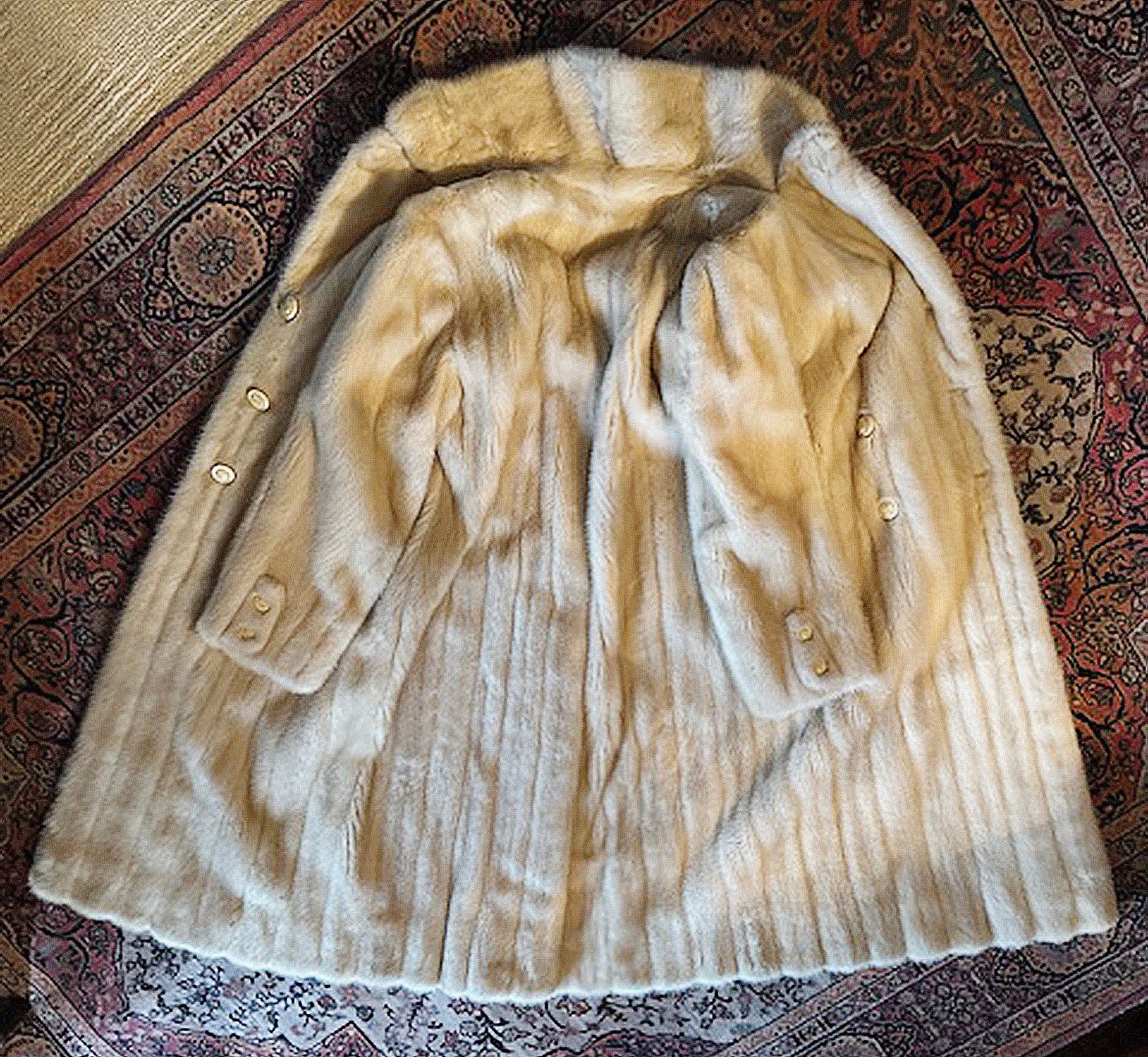 Vintage 1950’s 1960s Double Breasted EMBA Mink Fur Coat – Pale Beige Blond, Soft