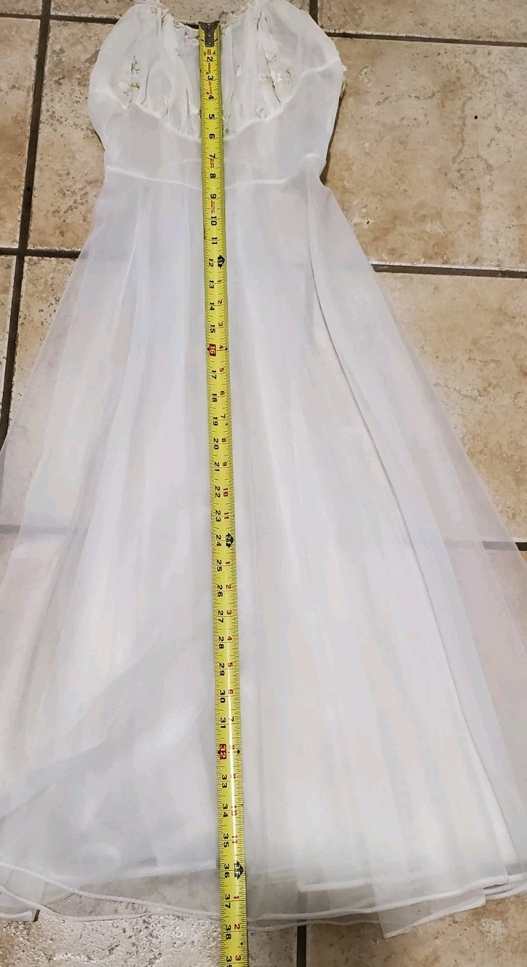 Mid-Century Vintage Lady Leonora 60’s Sheer Lace Nightgown Robe, EUC