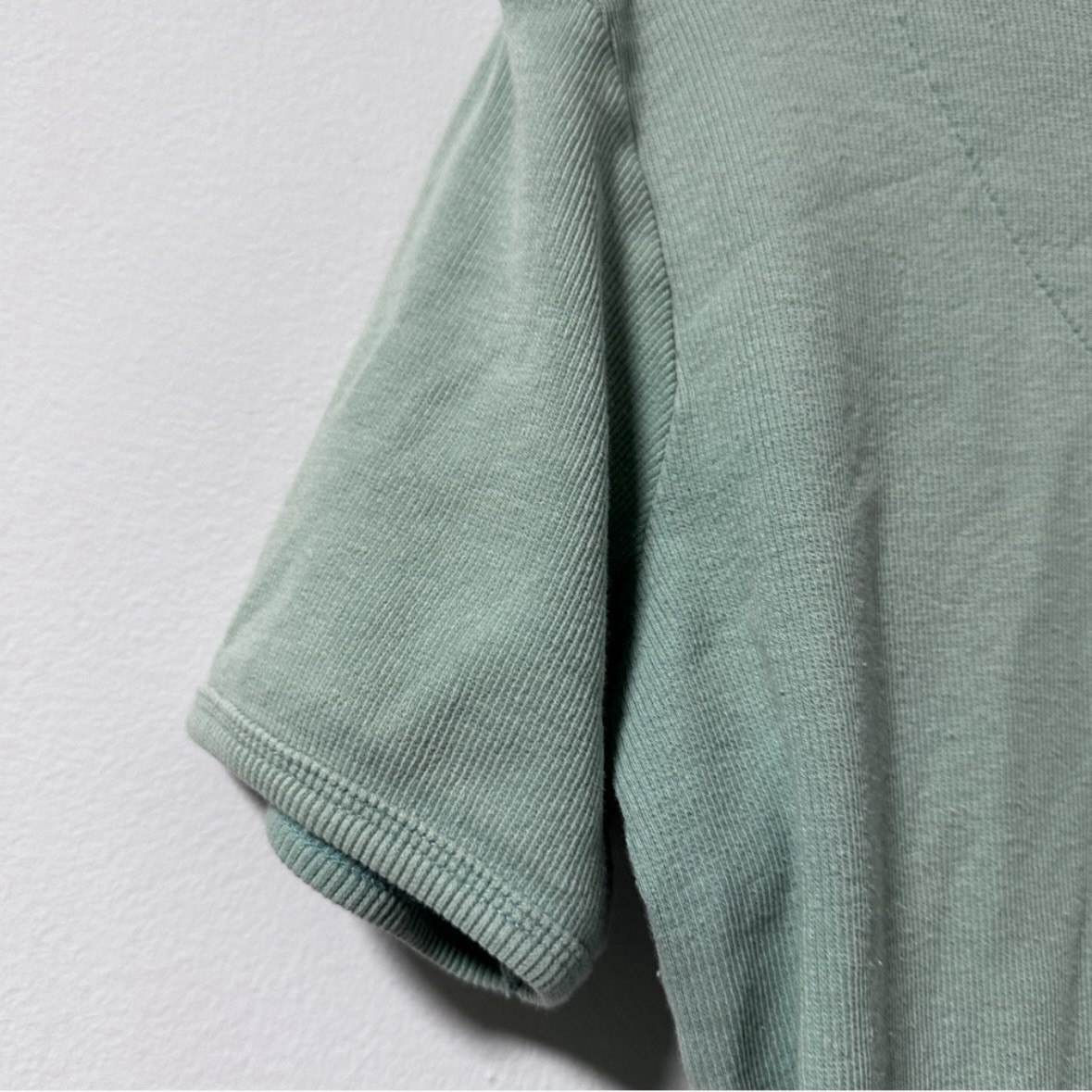Vintage Express Tricot Mint Green Ribbed Short Sleeve V-Neck Shirt Size Large