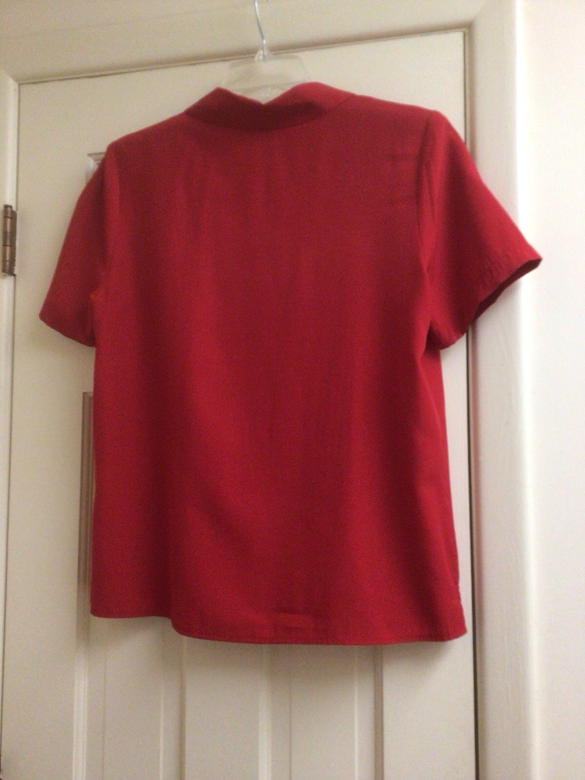 Womens Size M Red Blouse Pearl Buttons Chrysantheme Top Vintage PreOwned