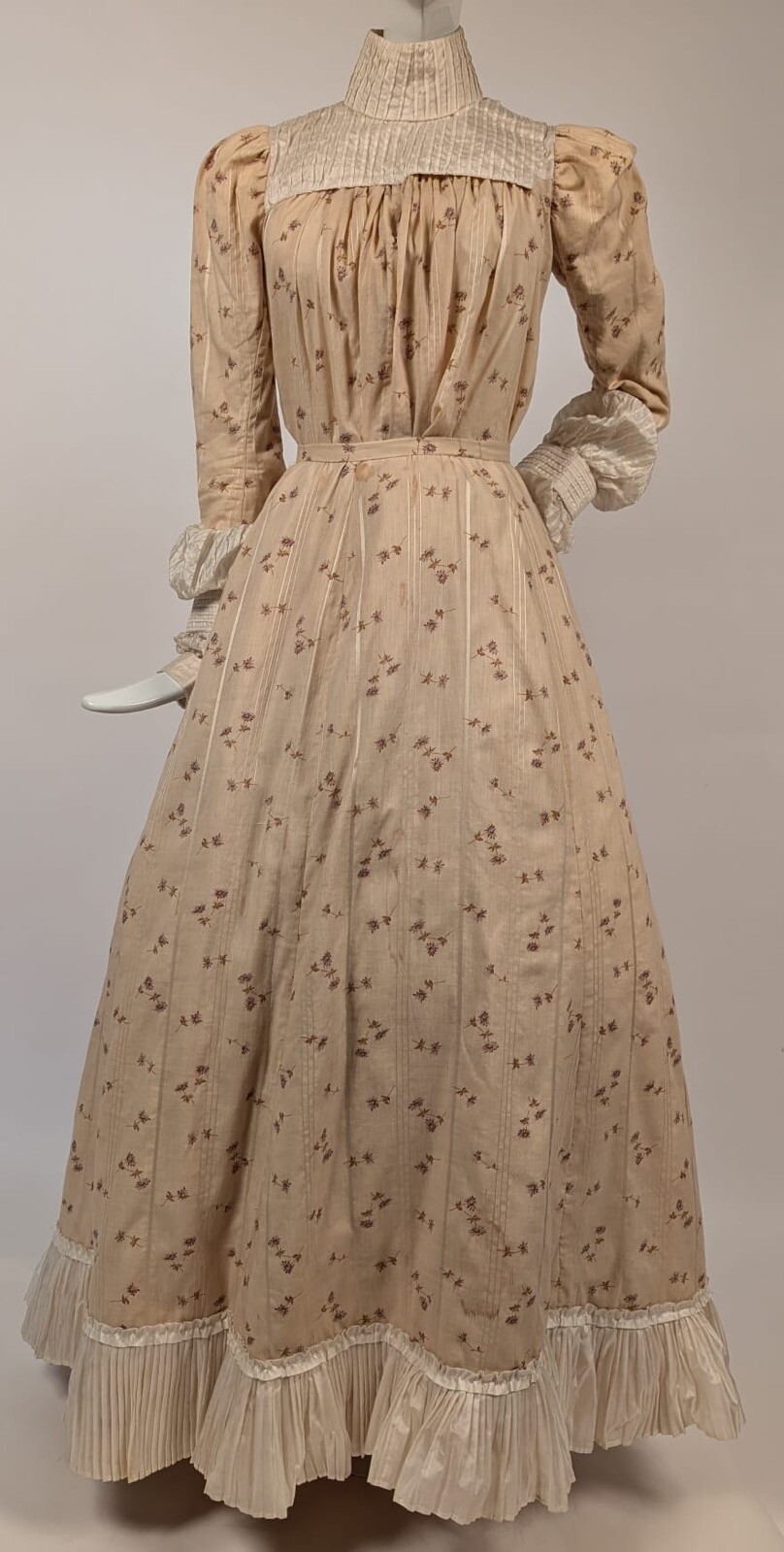 EARLY EDWARDIAN FLORAL PRINT BLONDE WOOL DRESS W SNOW WHITE SILK DE CHINE