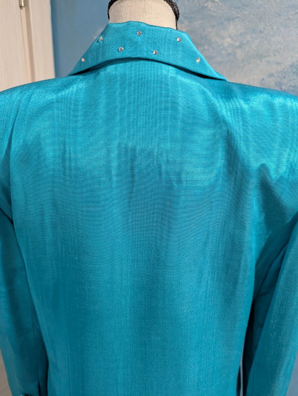 CRISCIONE Vintage Turquoise Blazer Embellished. size 6P. Made in USA