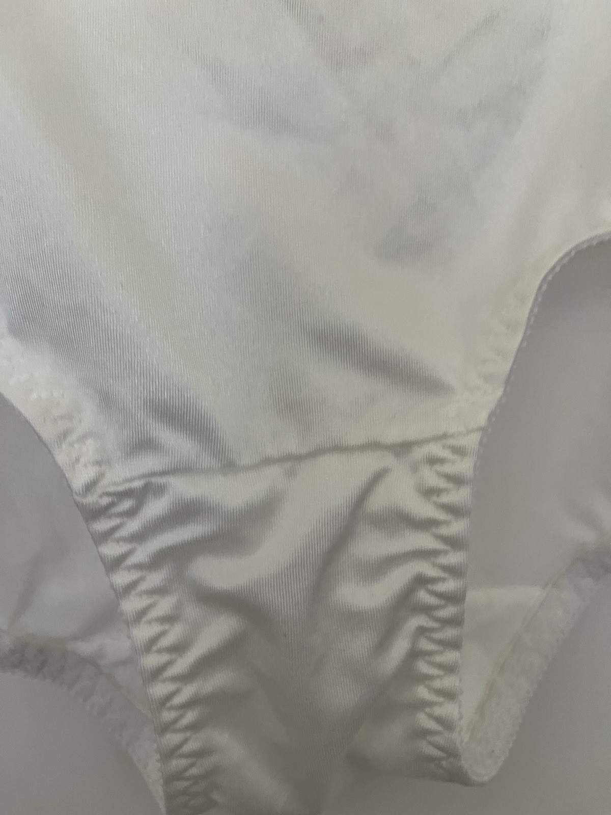 NWT Vanity Fair VTG Whispersoft Perfectly Yours style 1771, white size 9/2XL