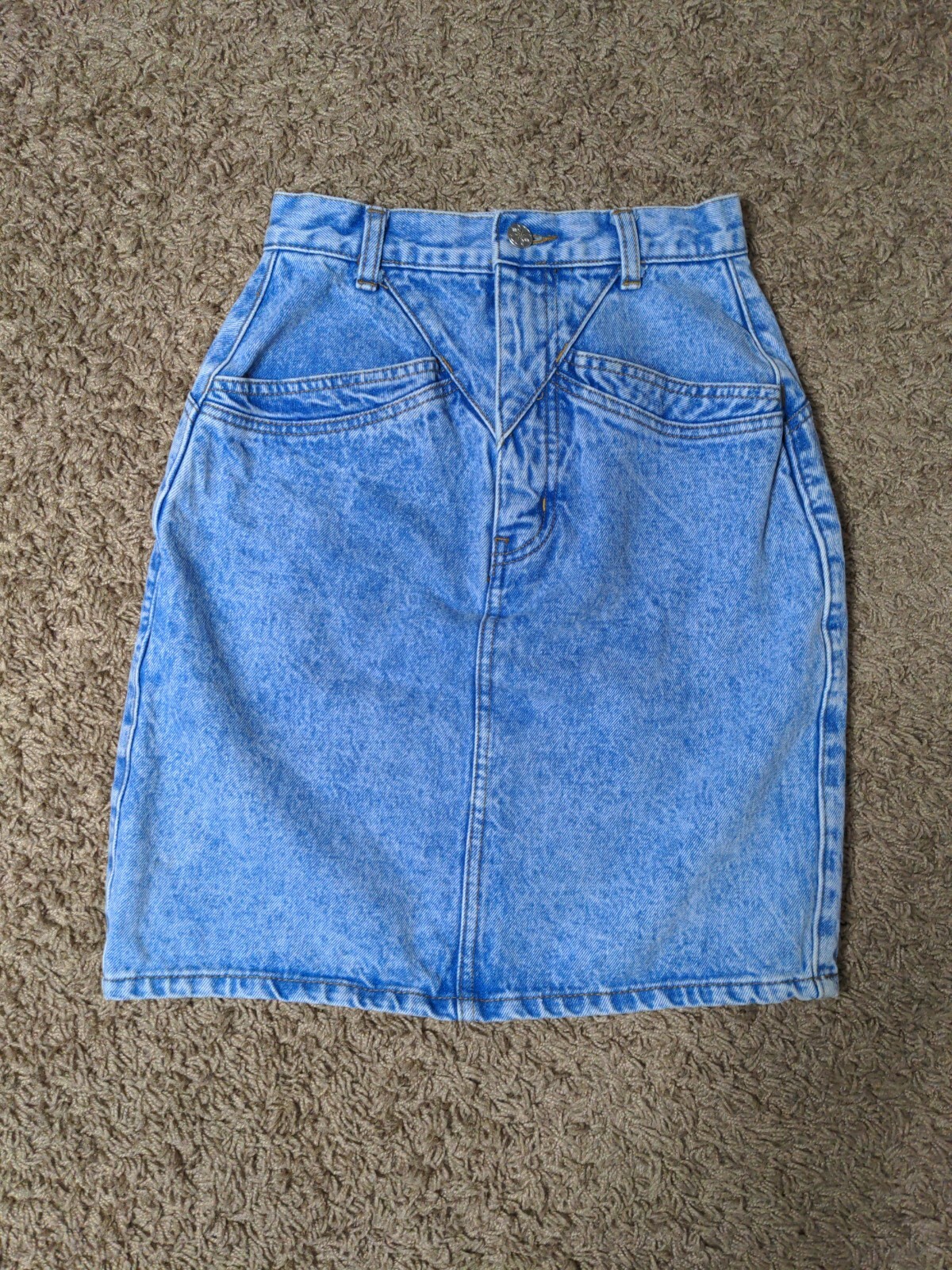 Vintage High Waisted Skirt Size 1 Nuovo Button Up 100% Cotton Denim Acid Wash