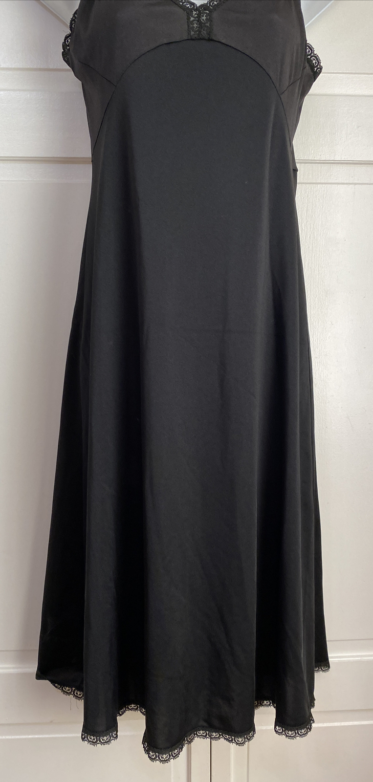 Vintage ShadowLine Women’s Black Full Slip Size 34 Tall – 34T SHIPS FREE