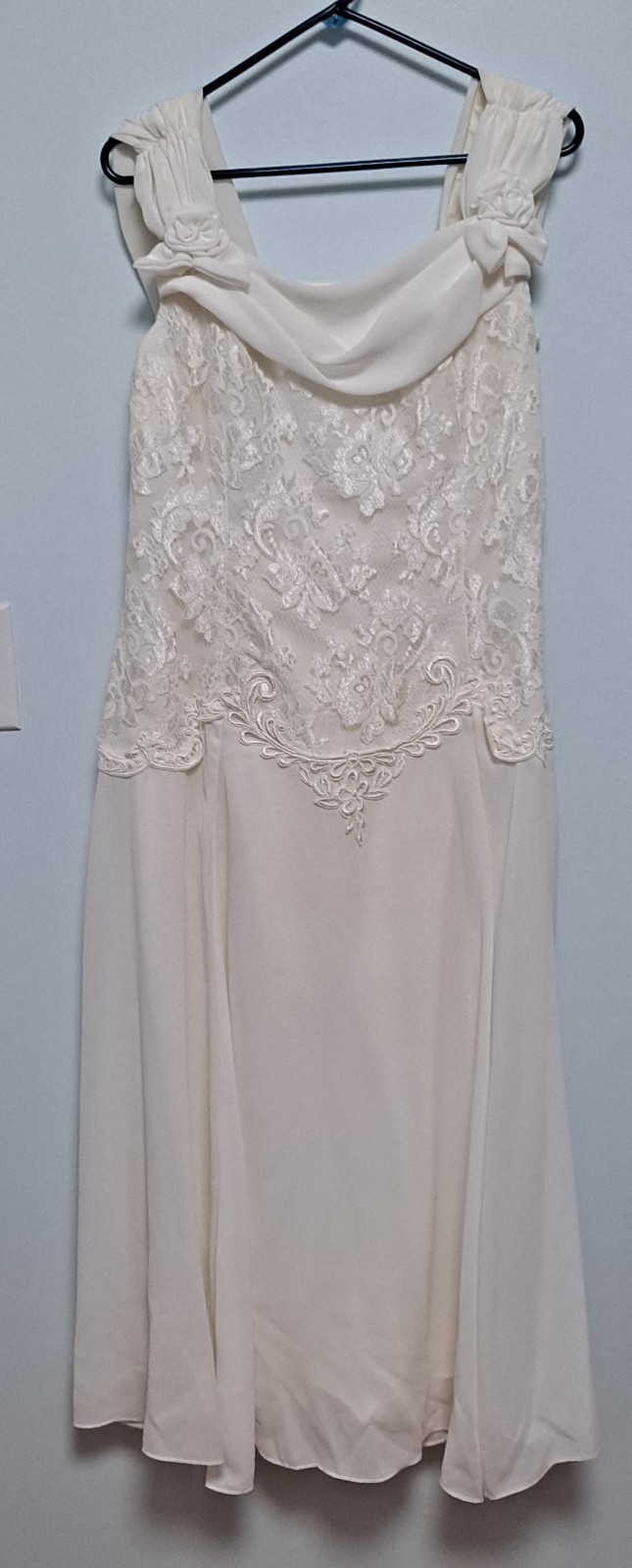 Size 16 Scott McClintock Lace Drop Waist Rosettes Dress/Bridal