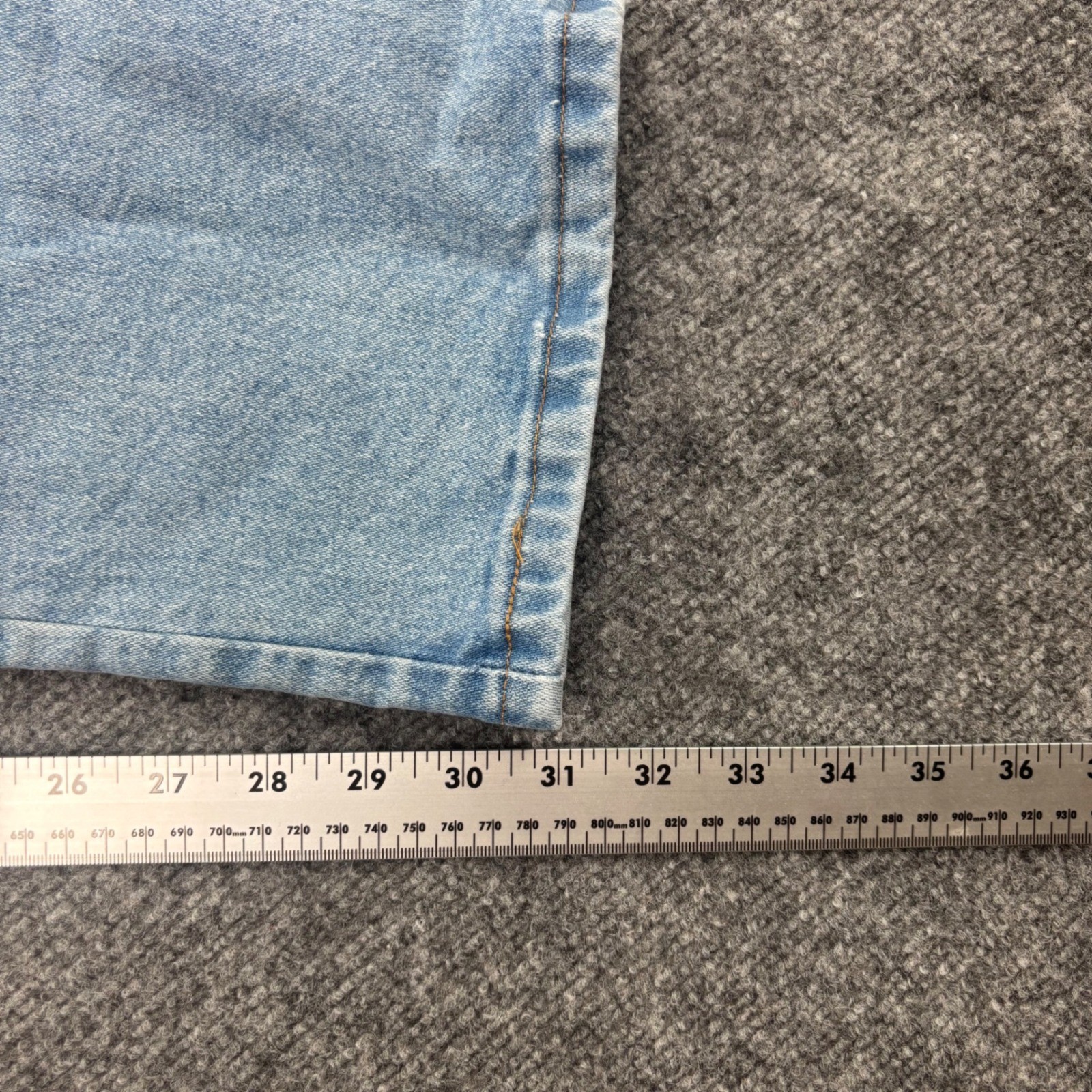 Vintage Wrangler Western Jeans 29W x 31L Light Blue Straight Leg Denim Women’s