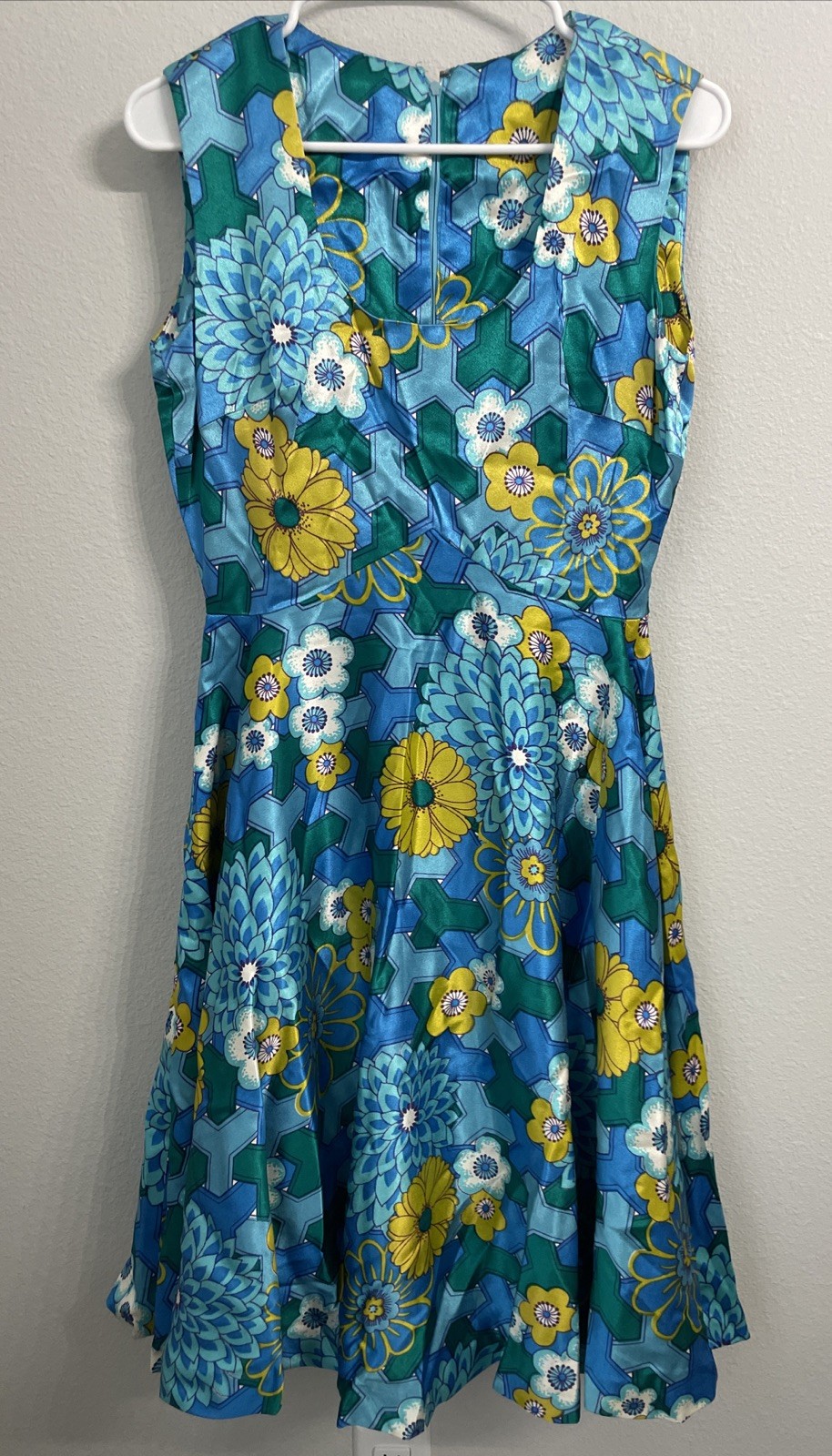 Vintage 1960s Elinor Blue Bright Floral Cocktail Party Dress Size 12